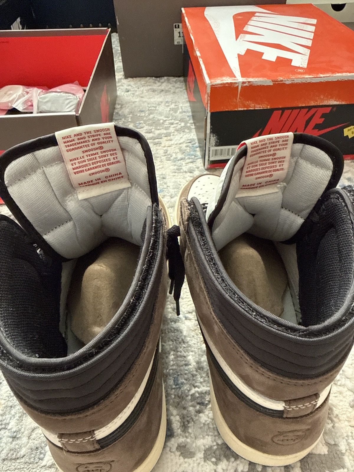 Nike × Travis Scott Air Jordan 1 High OG X Travis Scott Size US 11 / EU 44 - 12 Thumbnail