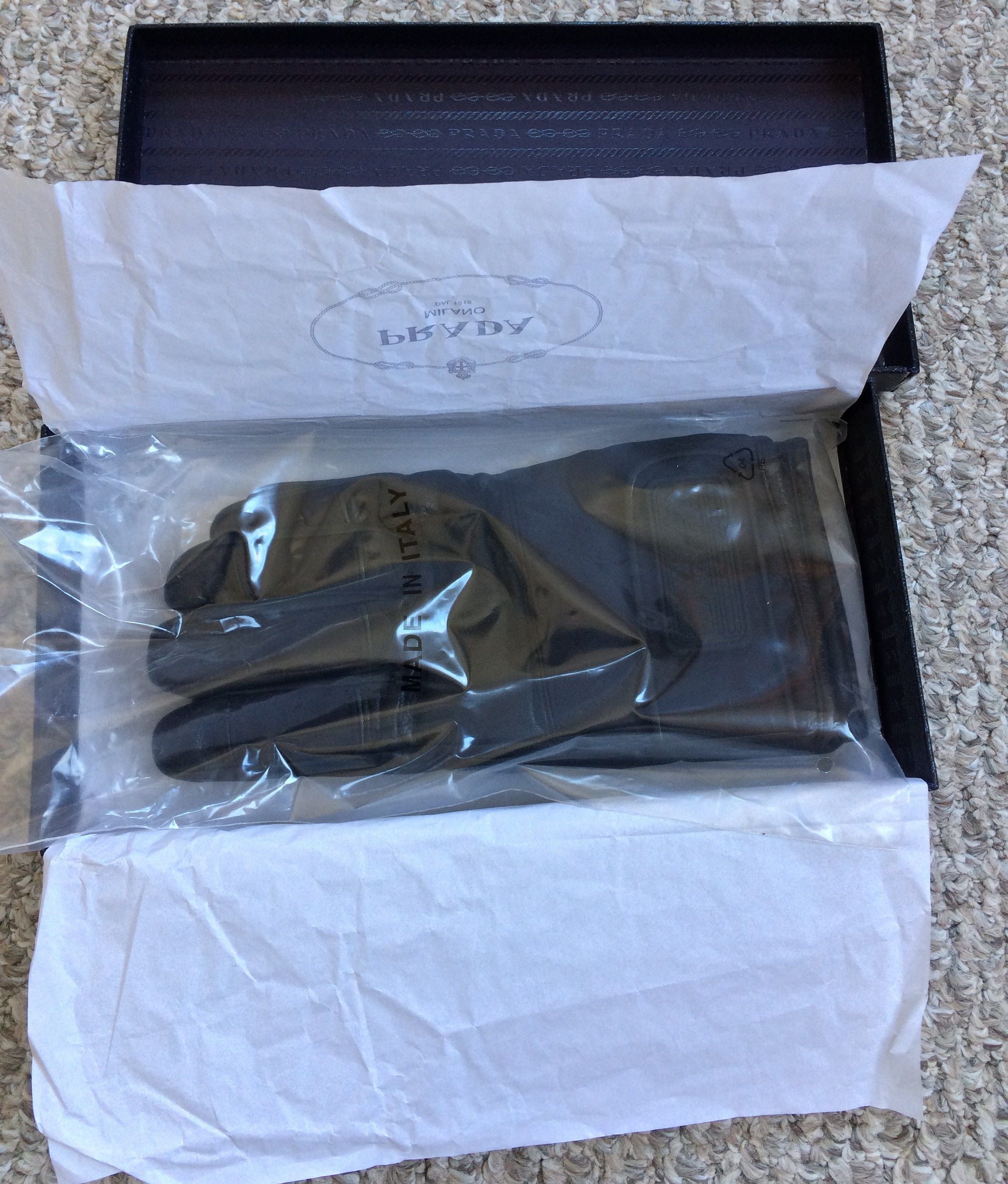 Prada Prada Lambskin Leather Logo Gloves + Box Size ONE SIZE - 14 Thumbnail