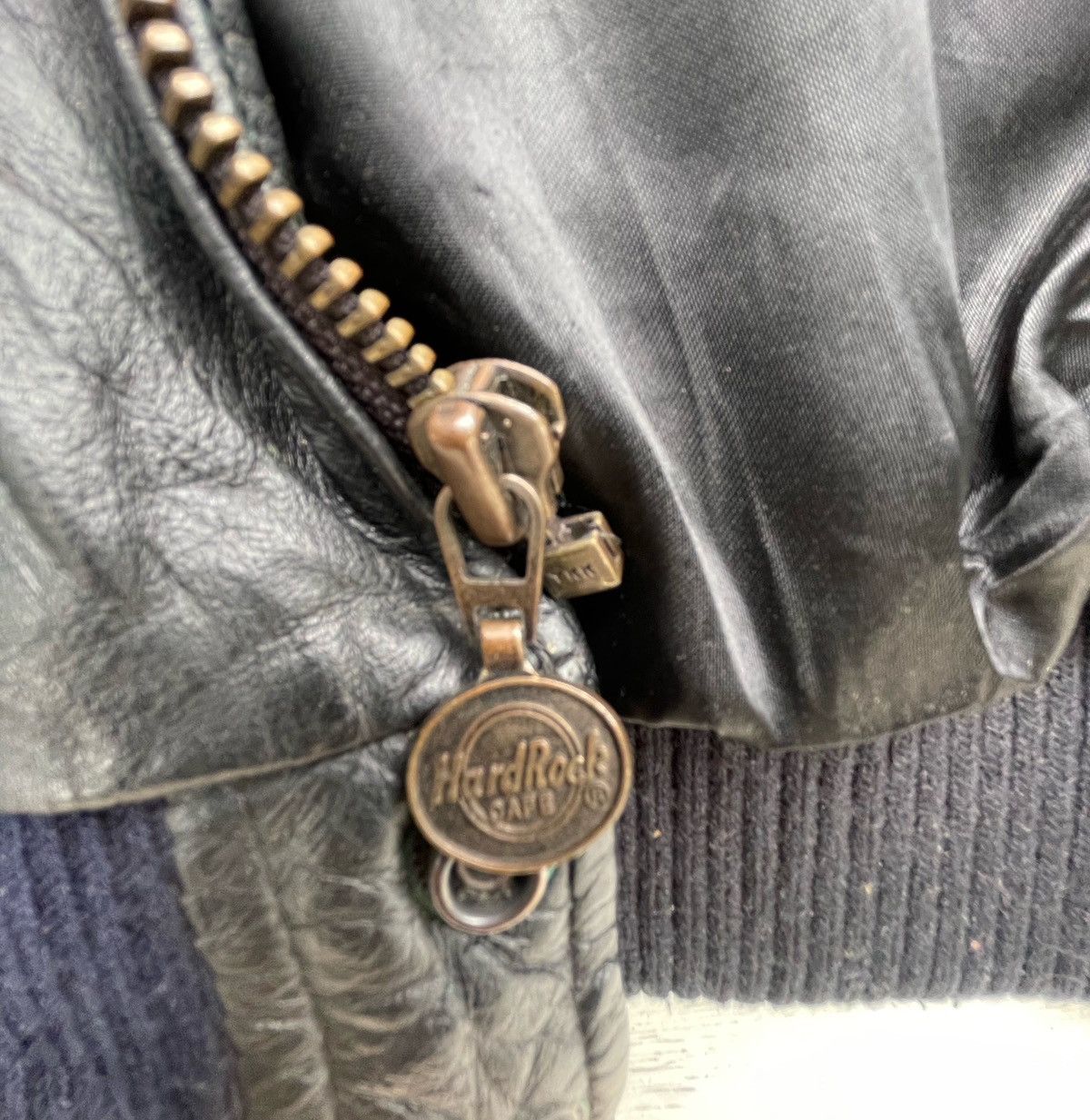 Hard Rock Cafe × Vintage Vintage HARD ROCK CAFE ORLANDO Genuine Leather Jacket Size US M / EU 48-50 / 2 - 14 Thumbnail