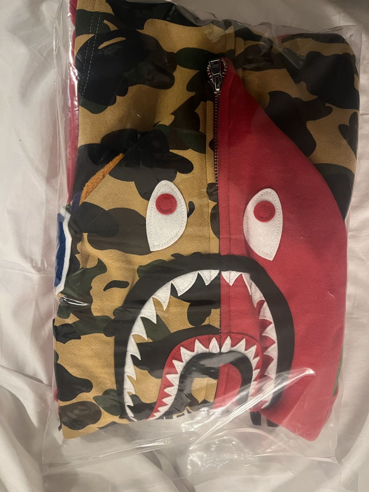 Bape RED SHARK FULL ZIP HOODIE Size US XL / EU 56 / 4 - 2 Thumbnail