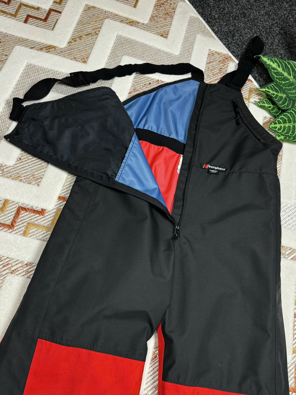 Berghaus × Vintage Membrane ski jumpsuit Berghaus Gore tex Fabric outdoor Y2K Size US 34 / EU 50 - 8 Thumbnail
