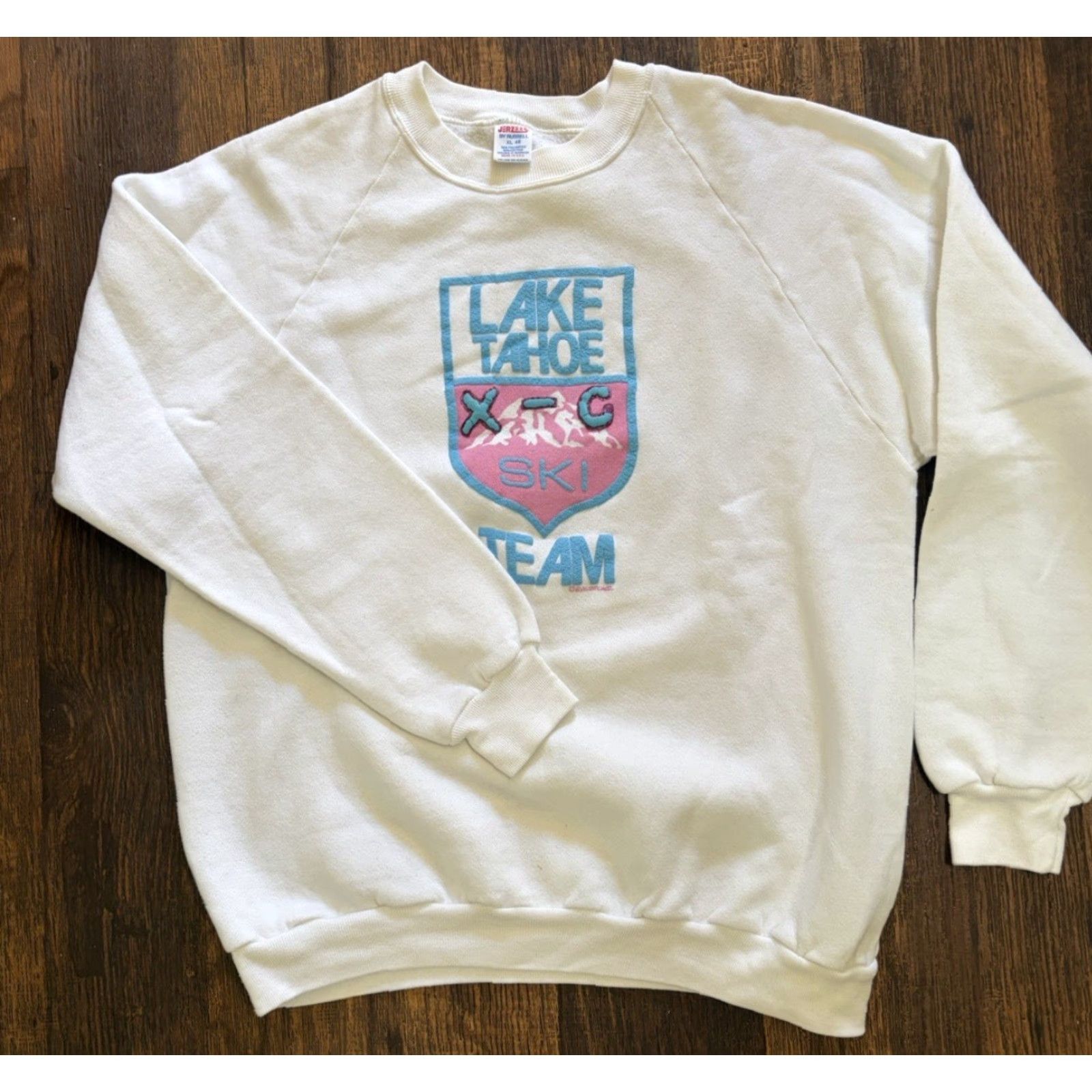 Jerzees VINTAGE Jerzees Sweatshirt White Lake Tahoe Team XL 90s Ski Snow Logo Mens Sweatshirt Size US XL / EU 56 / 4 - 2 Thumbnail