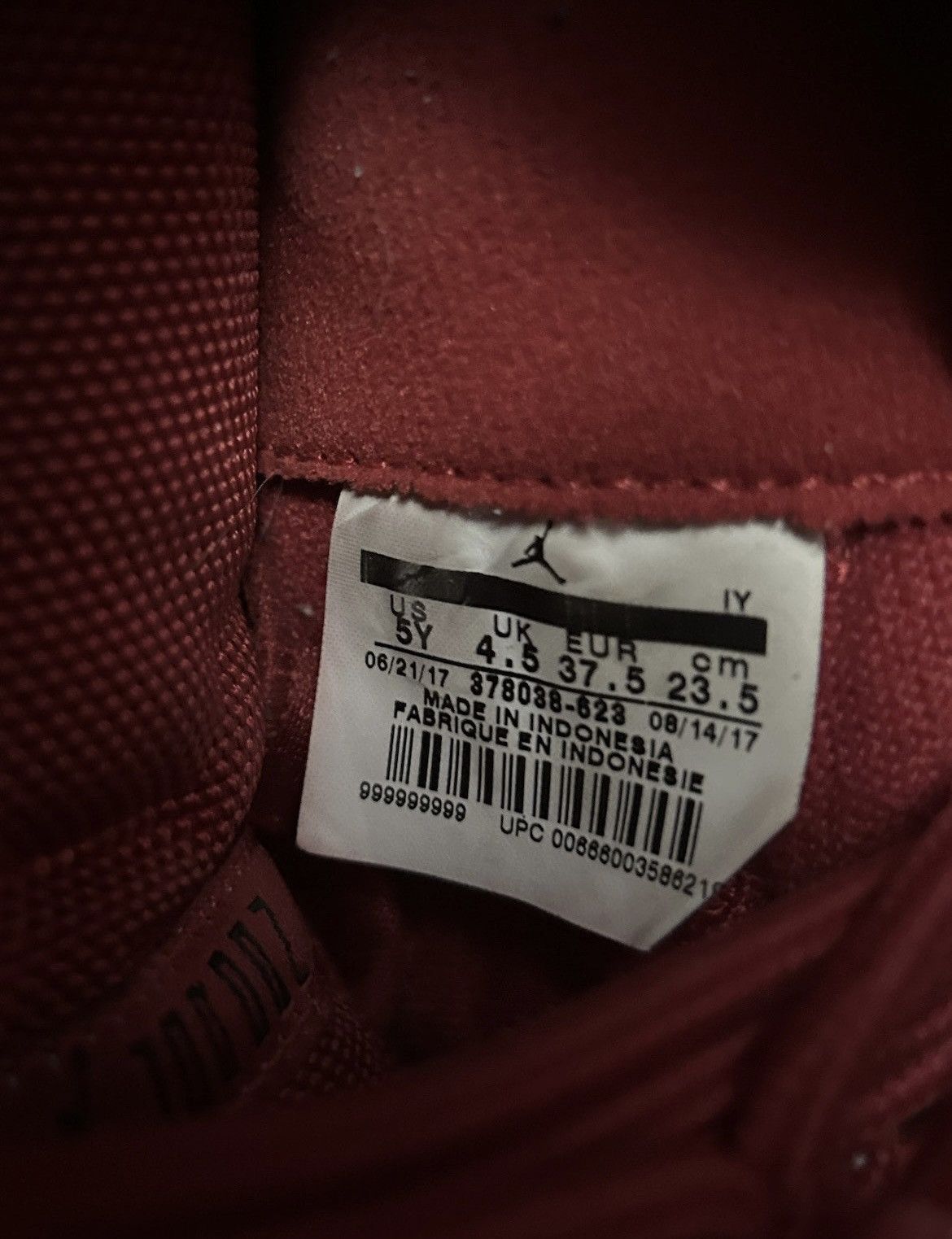 Jordan Brand × Nike Air Jordan 11 Retro Win Like 96 Size US 5 / EU 37 - 7 Thumbnail
