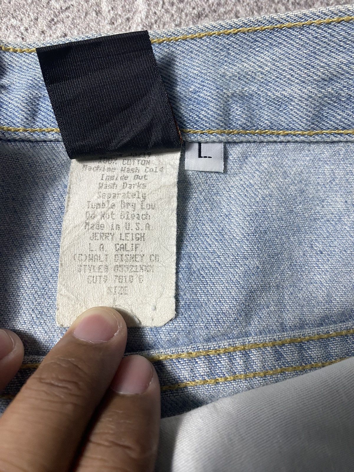 Mickey Unlimited × Vintage Vintage Mickey Unlimited Jerry Leigh Big Print Short Pants Size US 32 / EU 48 - 5 Thumbnail