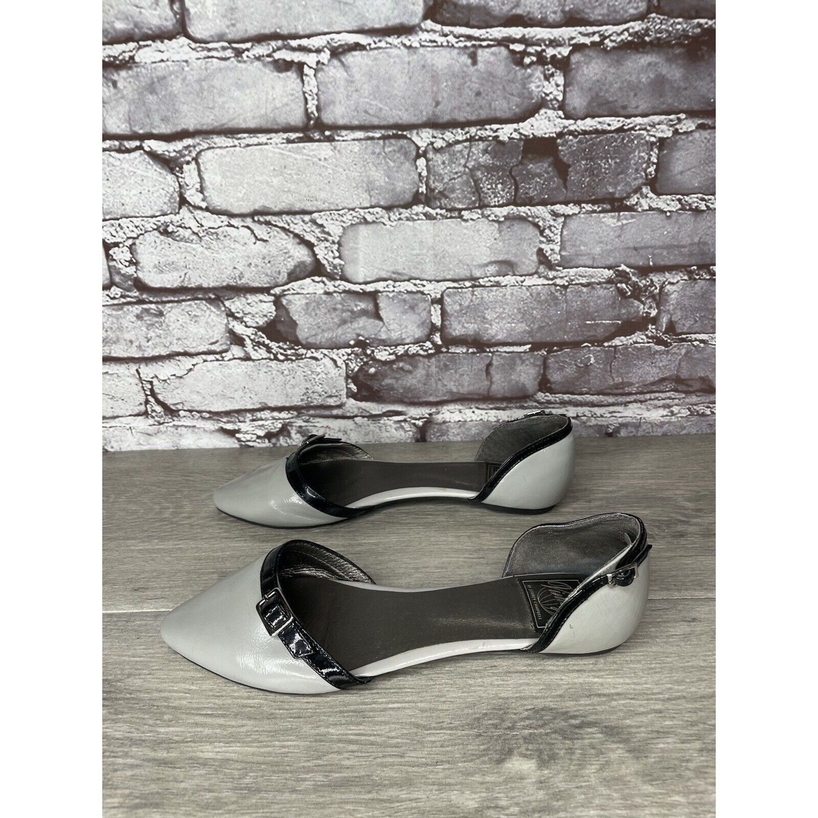 Jeffrey Campbell VTG Jeffrey Campbell Gray Patent Leather D’ Orsay Pointed Fl Size US 6.5 / IT 36.5 - 10 Thumbnail