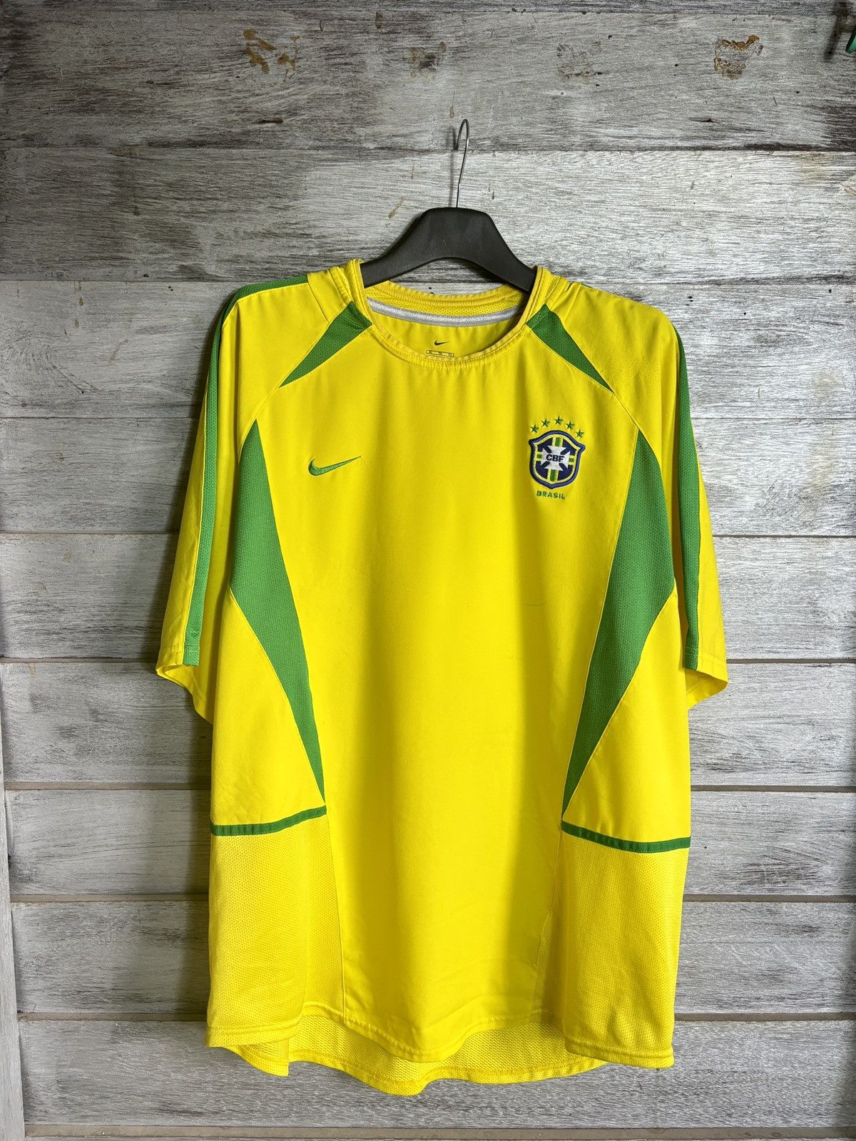 Nike Vintage Brazil 2002/2003 Home Jersey Size US XL / EU 56 / 4 - 1 Thumbnail