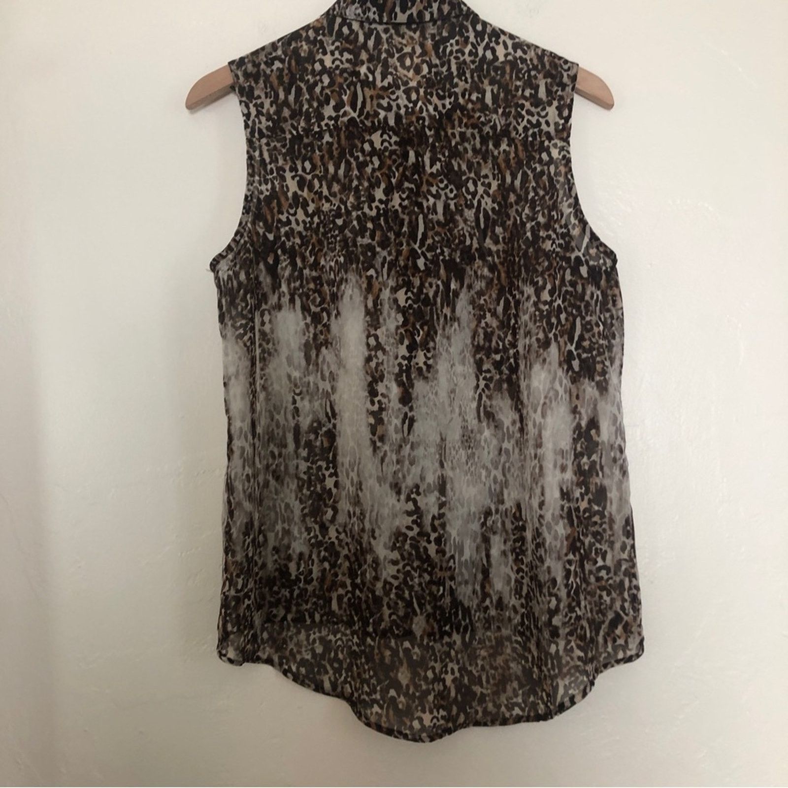 Chicos Chico's Leopard Print Semi-Sheer Sleeveless Tank Blouse Top Size M / US 6-8 / IT 42-44 - 8 Thumbnail