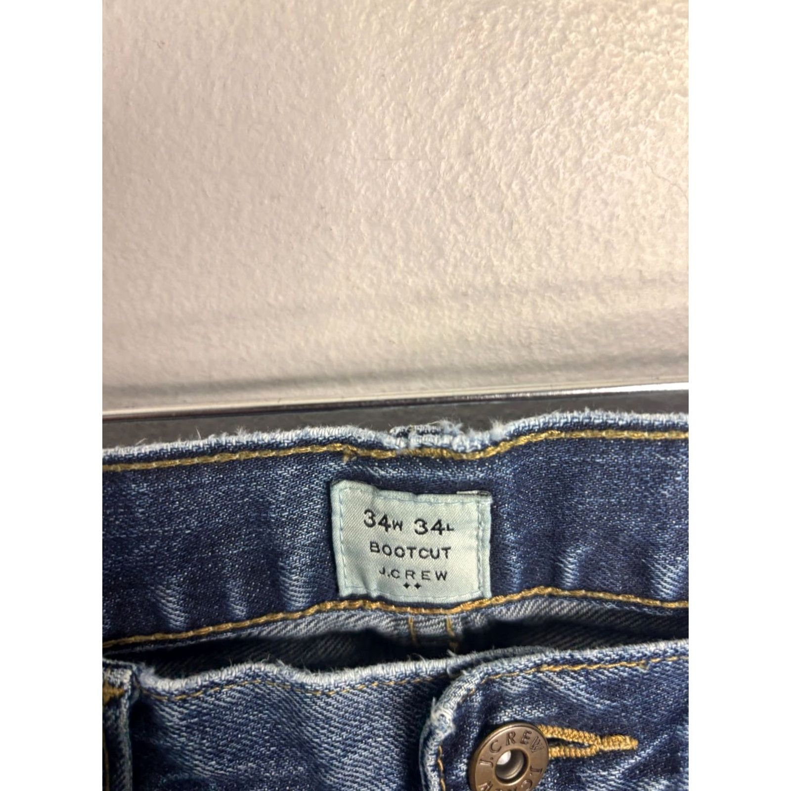 J.Crew J.Crew Jeans Mens Size 34 Dark Wash Blue Bootcut Denim 6138 Jeans Mens 34 Blue Dark Wash Bootcut Regular Rise 32 Inseam 32 USA Theme 6138 Size US 34 / EU 50 - 3 Thumbnail