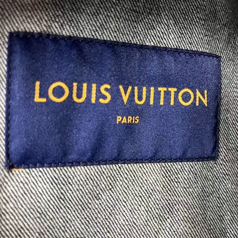 Louis Vuitton Louis Vuitton Black printed lapel long sleeve single breas Size US L / EU 52-54 / 3 - 2 Thumbnail