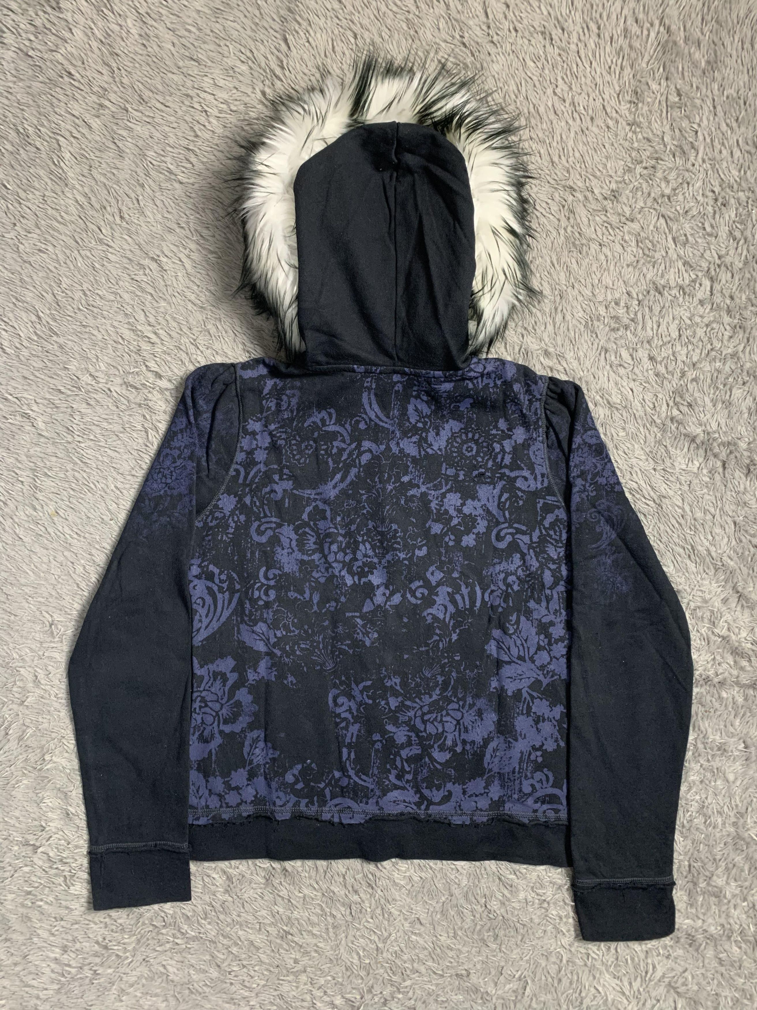 Japanese Brand Vintage Fur Hoodie CyberY2K Grunge Emo Distressed DKNY Jeans Size US S / EU 44-46 / 1 - 2 Thumbnail