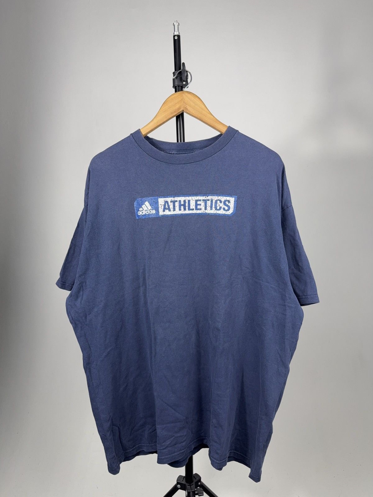 Adidas Vintage 00s Adidas Athletics Faded Navy Blue Cracked Logo Size US XL / EU 56 / 4 - 1 Thumbnail