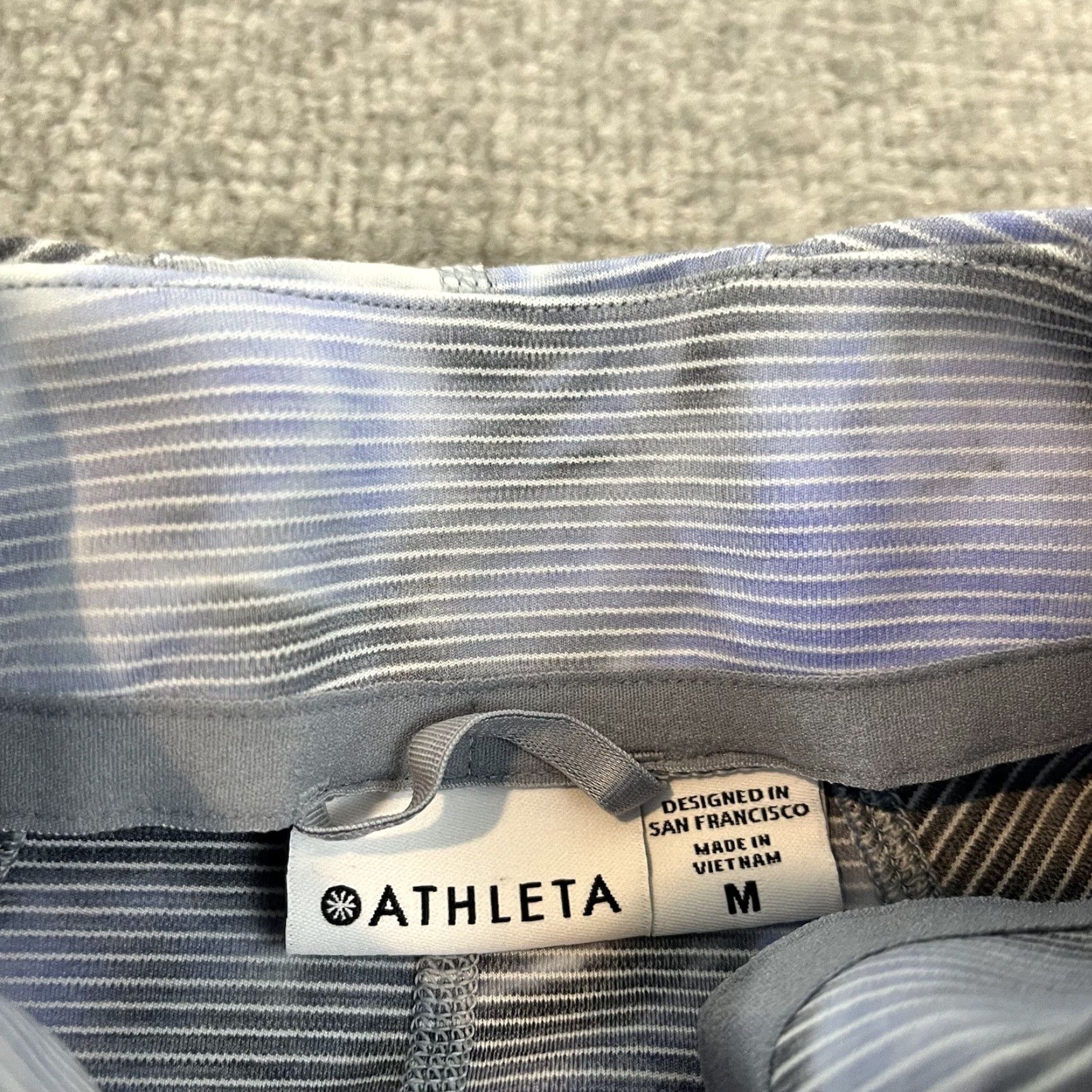 Athleta Athleta Jacket Womens Medium Salutation Jacquard Full Zip Running Tie Dye Stripe Size M / US 6-8 / IT 42-44 - 2 Thumbnail