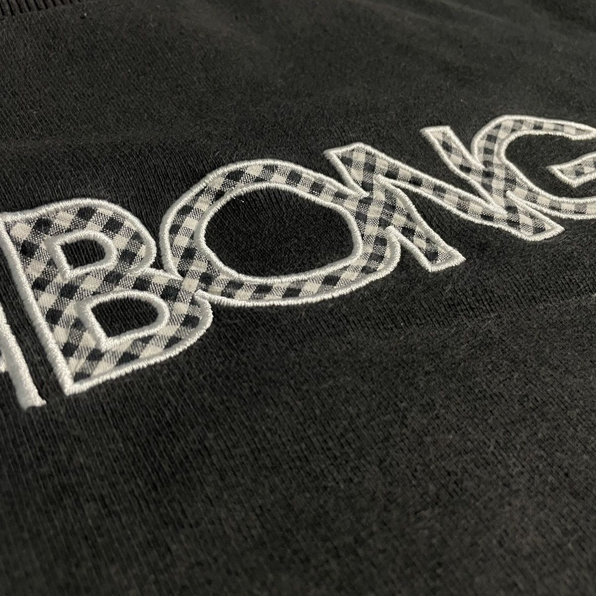 BILLABONG EMBROIDERED SPELL OUT SWEATSHIRT