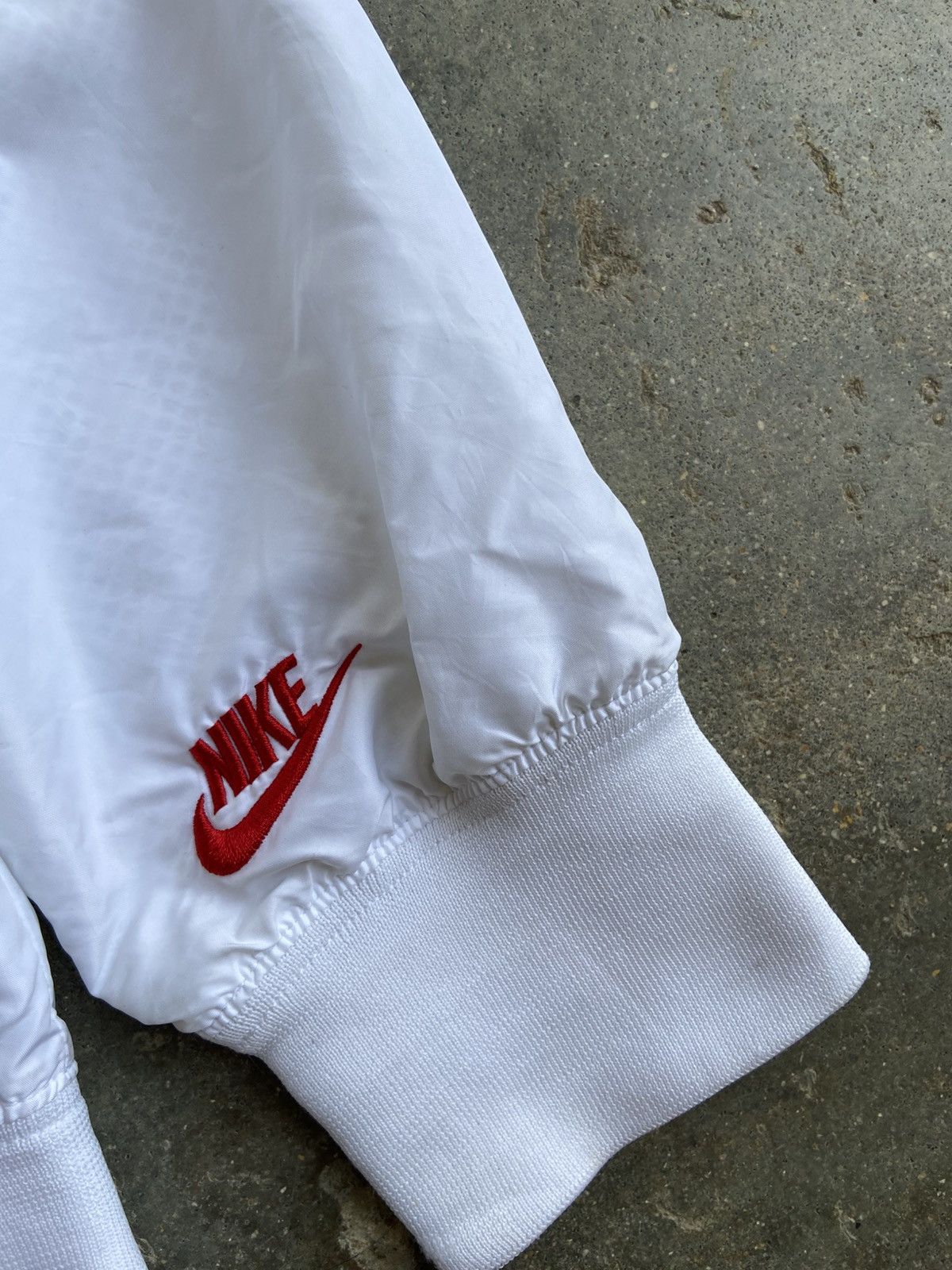 Nike VINTAGE NIKE JAPAN OLYMPIC WINDRUNNER JACKET Size US M / EU 48-50 / 2 - 7 Thumbnail