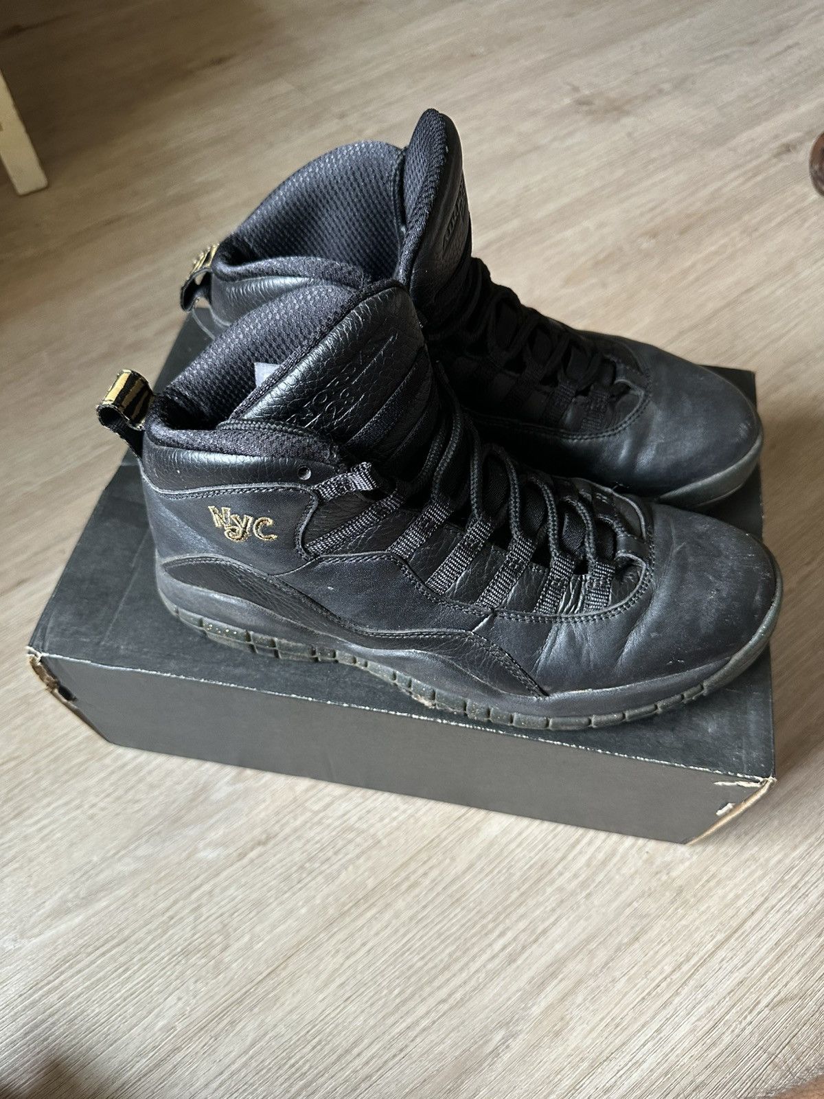 Jordan Brand × Nike Air Jordan Retro 10 - NYC Size US 8 / EU 41 - 1 Thumbnail