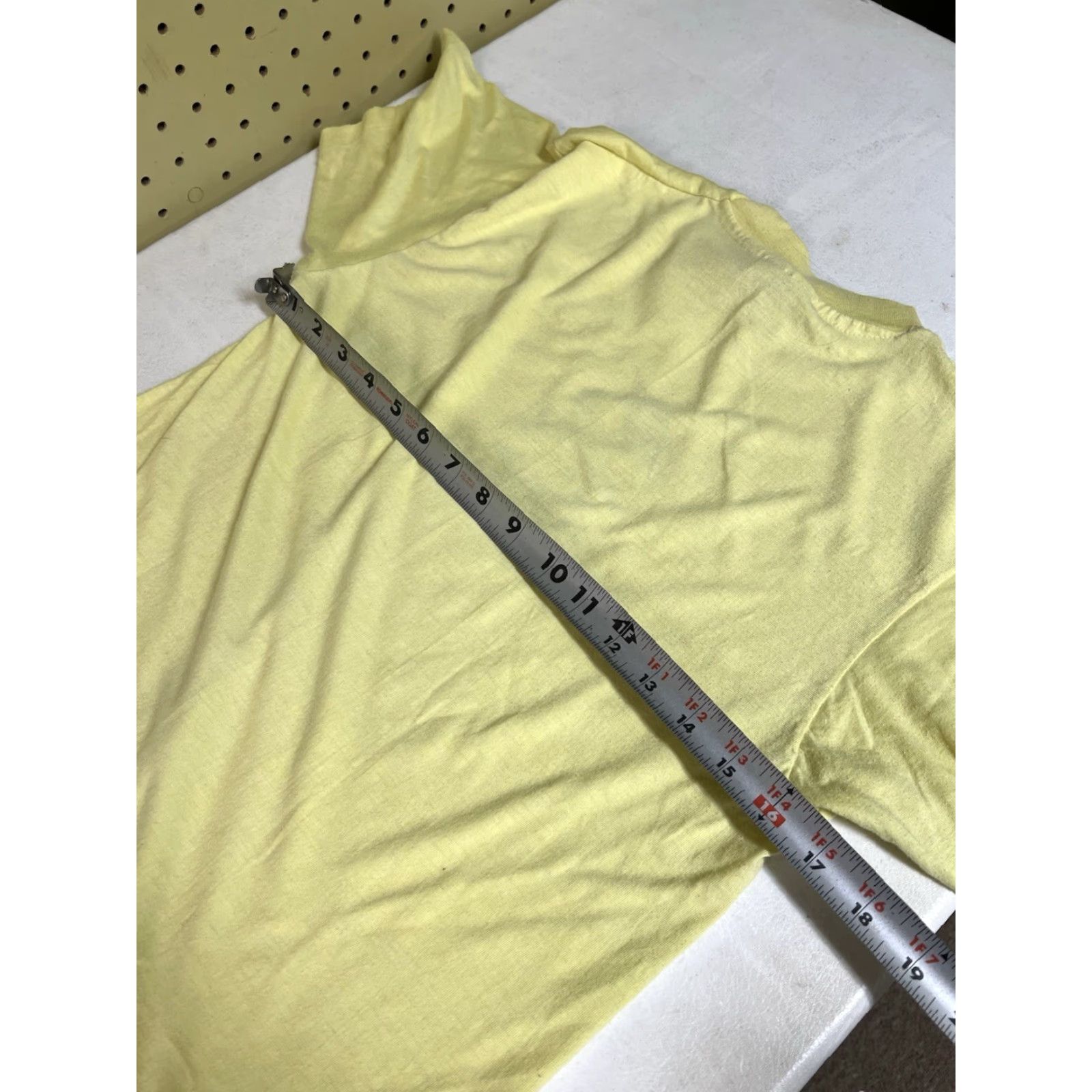 Hanes VINTAGE Hanes T-Shirt Dublin New Hampshire Town Hall Yellow M Crew Neck Short Sleeve Graphic Print Mens Size US M / EU 48-50 / 2 - 5 Thumbnail