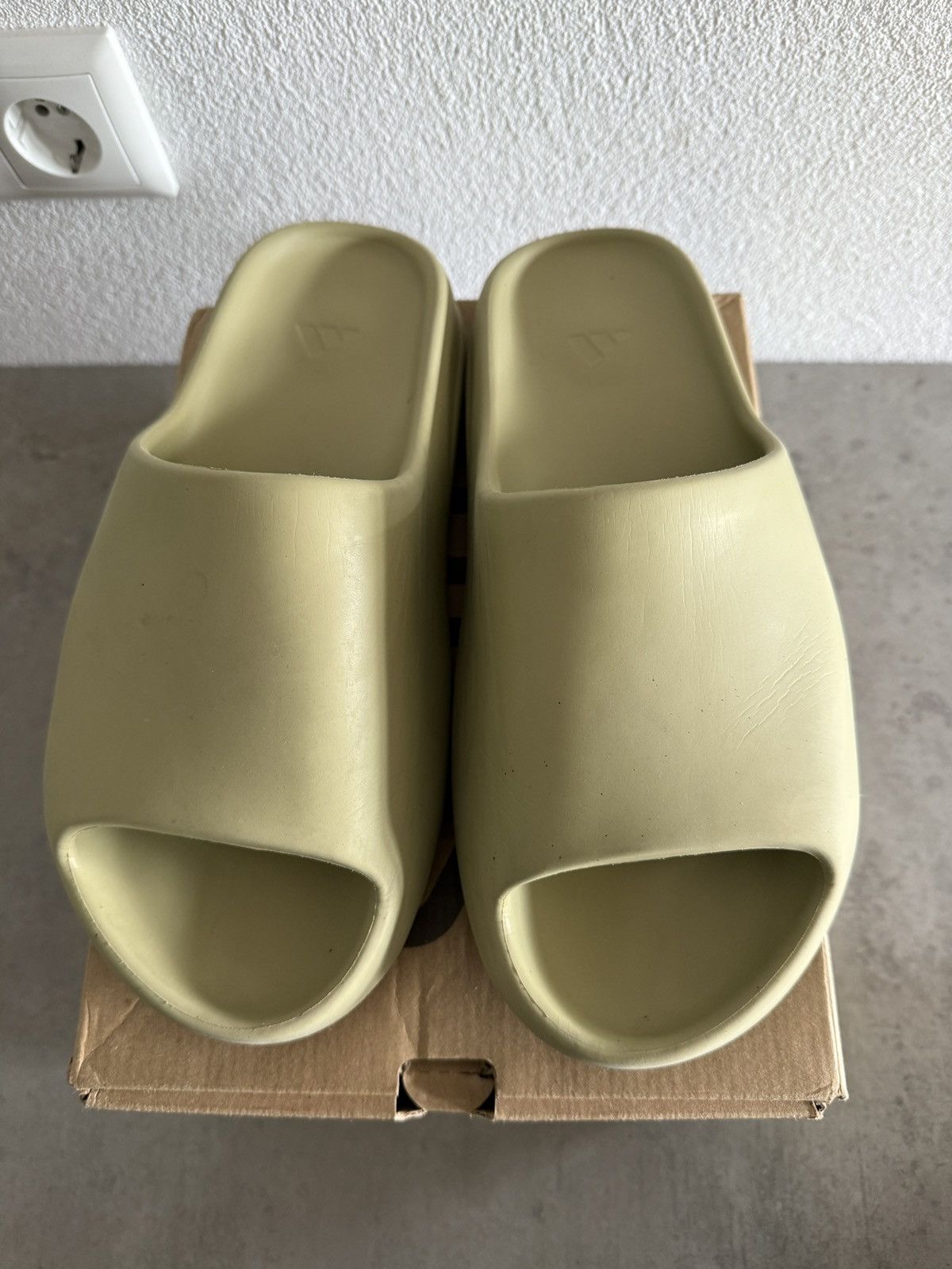 Adidas × Kanye West Yeezy Slides Resin Size US 11 / EU 44 - 2 Thumbnail
