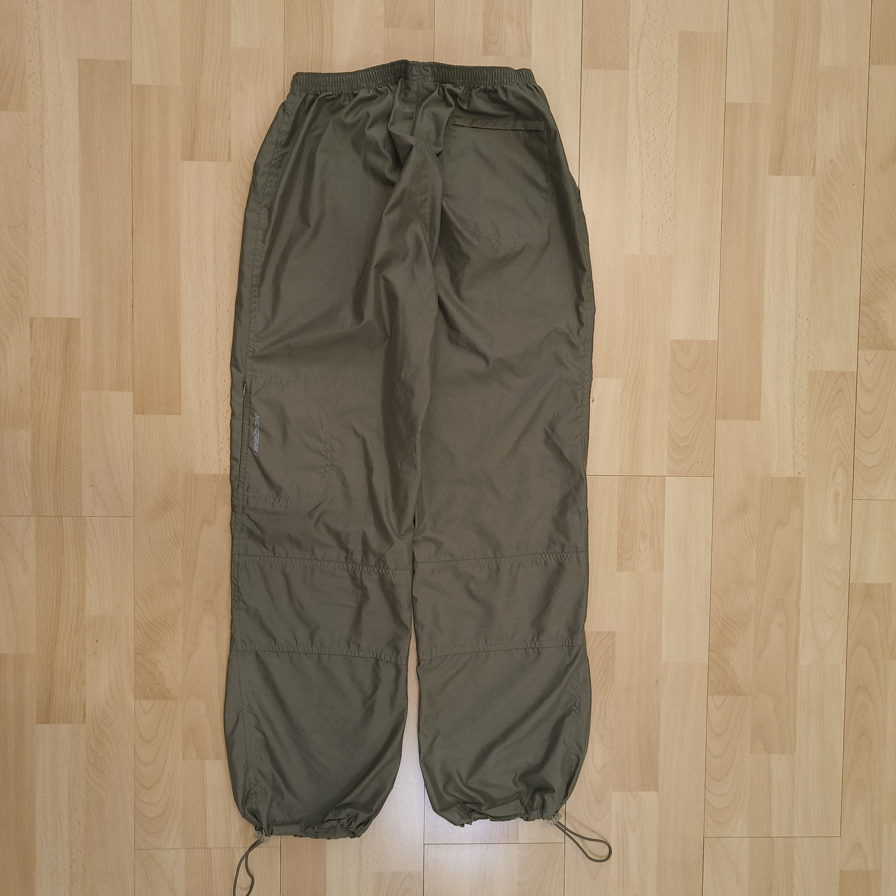 Reebok Vintage Reebok Olive green nylon Baggy Cargo Pants Size 32" / US 10 / IT 46 - 2 Thumbnail