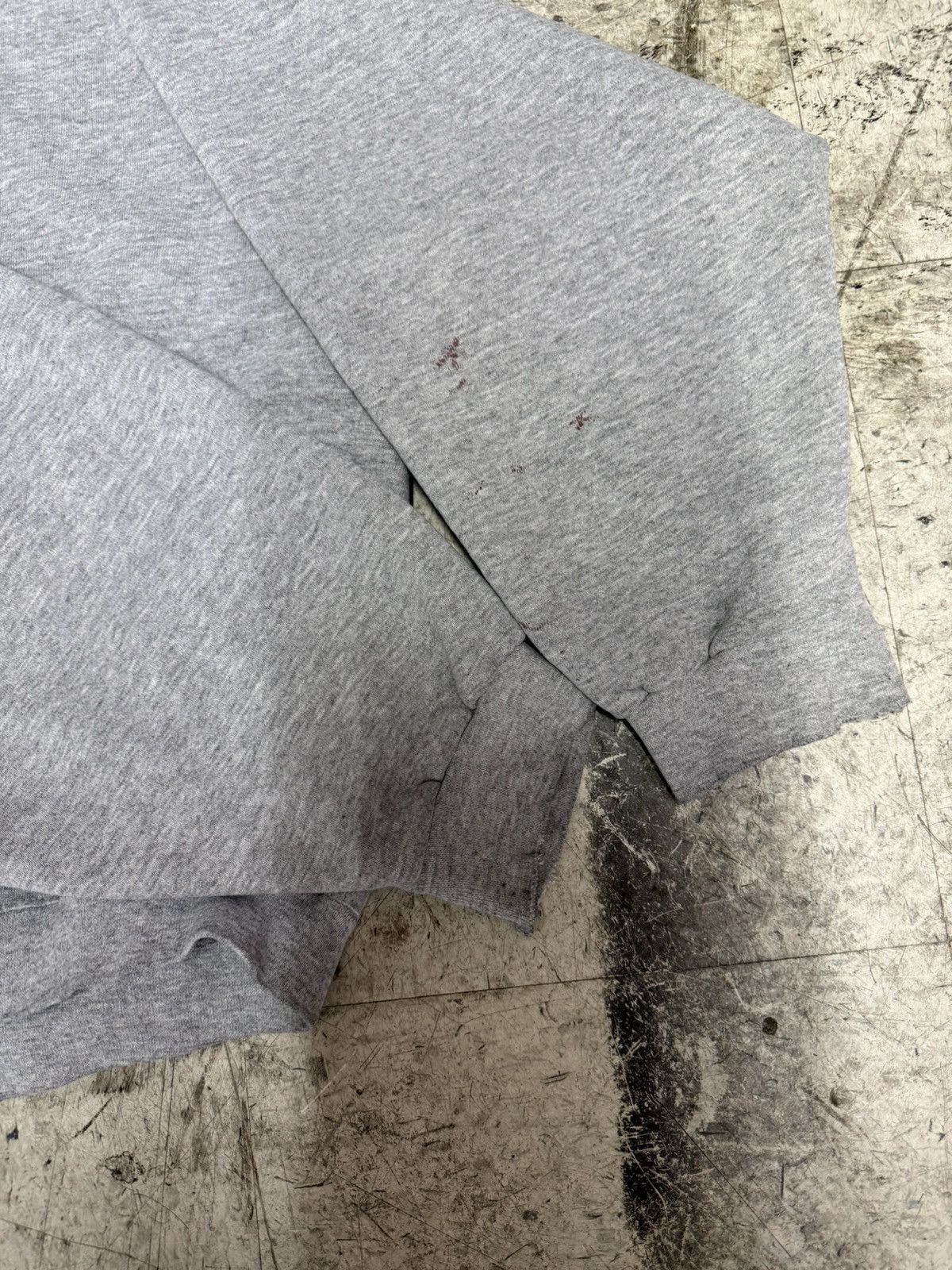 Nike Vintage Nike Distressed Heather Grey Boxy Crewneck Sweater Size US XXL / EU 58 / 5 - 3 Thumbnail