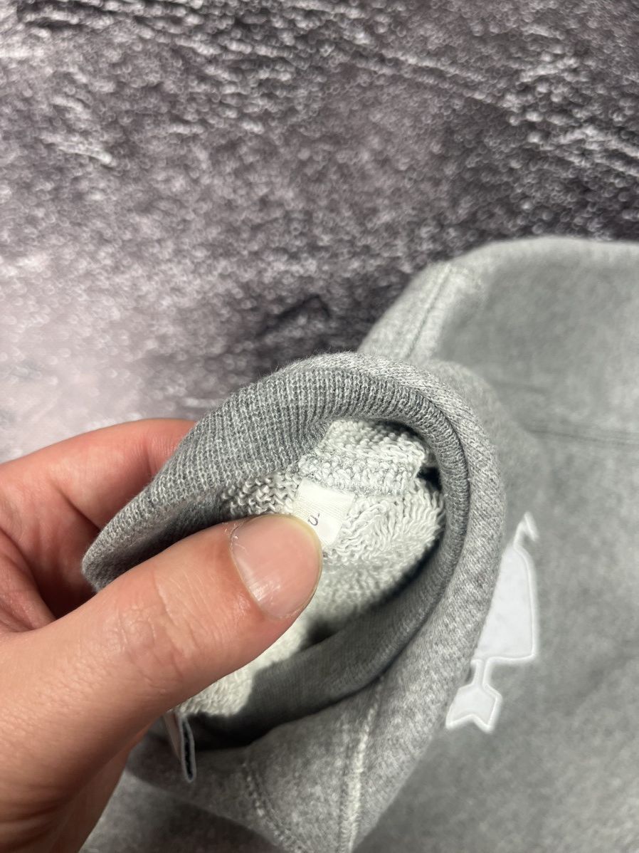 AMI Ami Paris White Heart Logo Patch Sweatshirt Grey Size US S / EU 44-46 / 1 - 5 Thumbnail