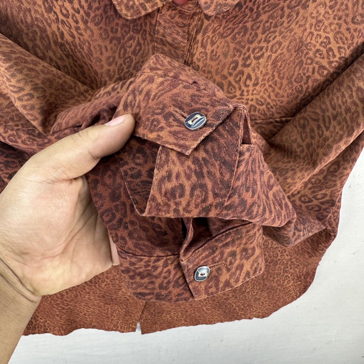 Japanese Brand Vintage 80's Leopard Shirt Flap Pocket by Chenier Faminine Size M / US 6-8 / IT 42-44 - 12 Thumbnail