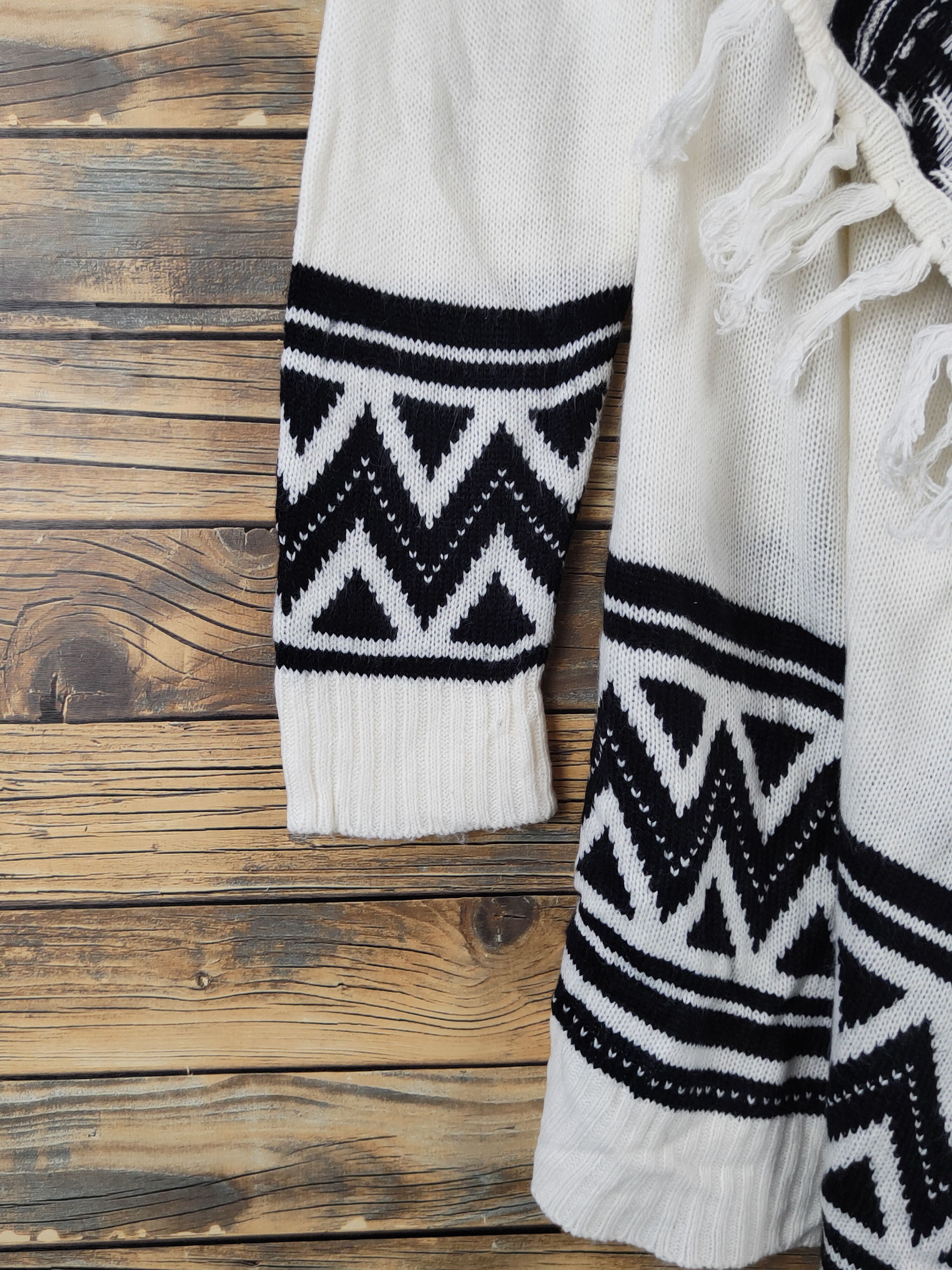 Vintage Cherry Pop Cream Black Knitwear Cardigan #W967 Size M / US 6-8 / IT 42-44 - 4 Thumbnail