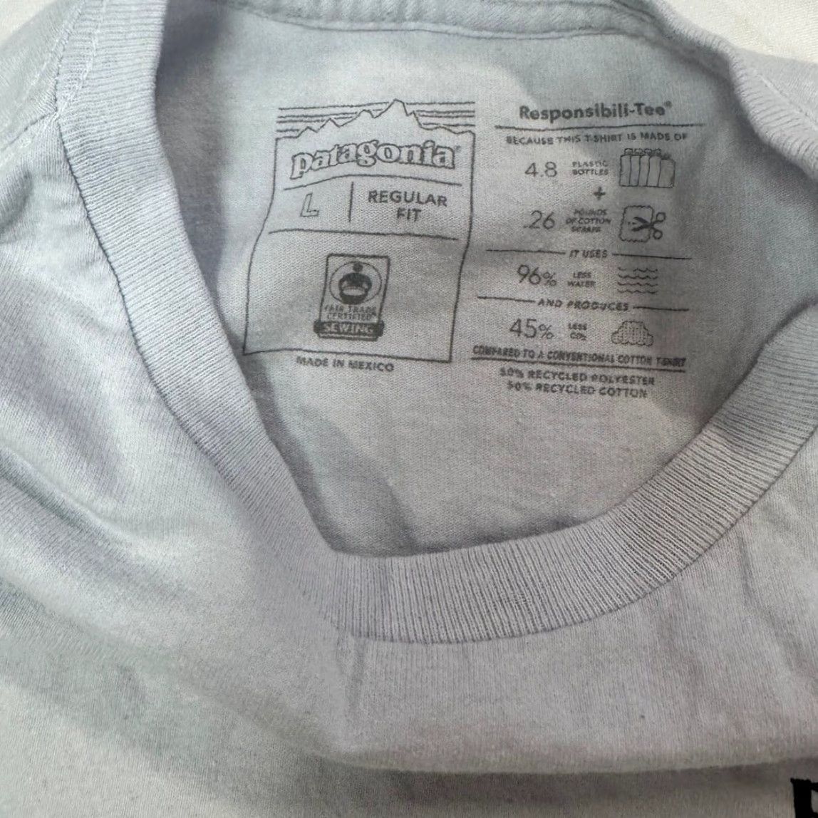 Patagonia VINTAGE Patagonia Men's P-6 Logo Light Blue Short Sleeve Responsibili-Tee Size L Size US 31 - 4 Thumbnail