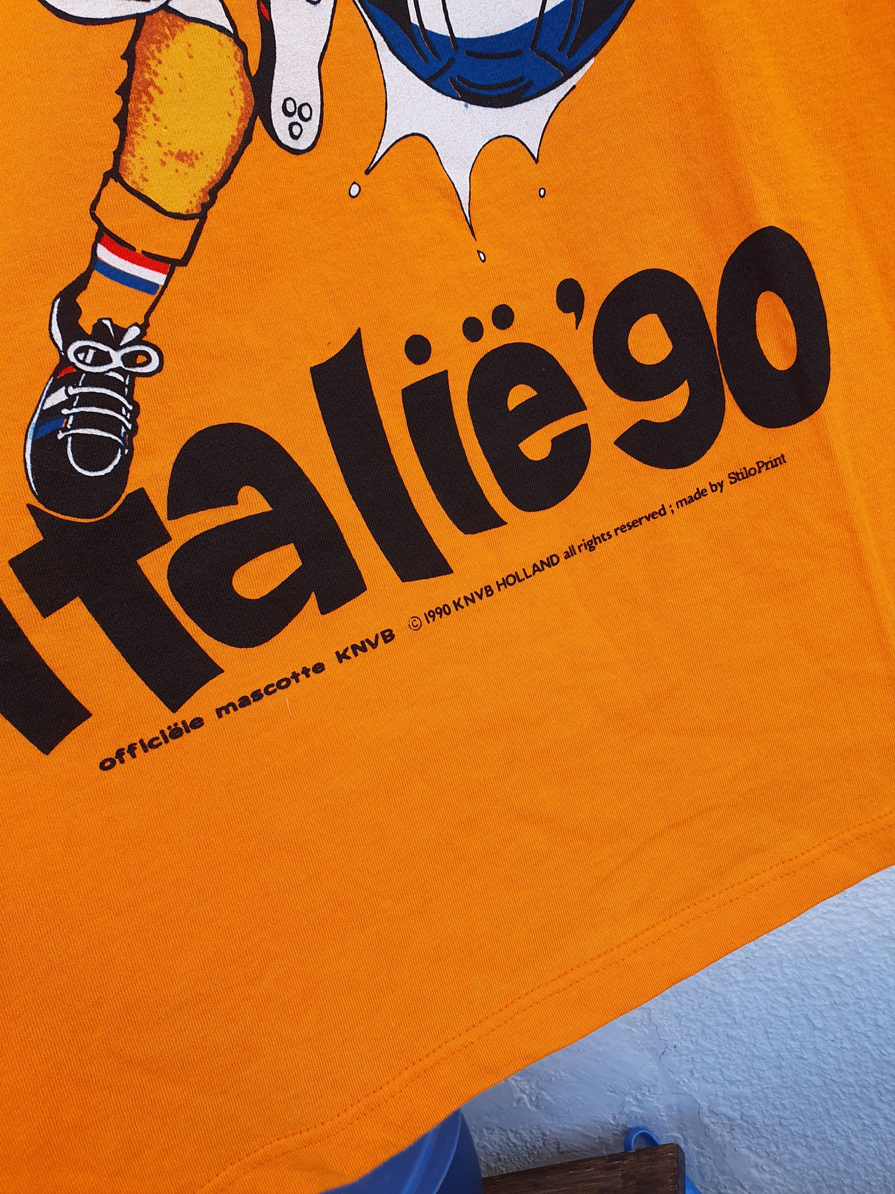 Vintage Italy 90 Soccer World Cup Holland Lions Vtg 1990 tee sz L Size US L / EU 52-54 / 3 - 2 Thumbnail