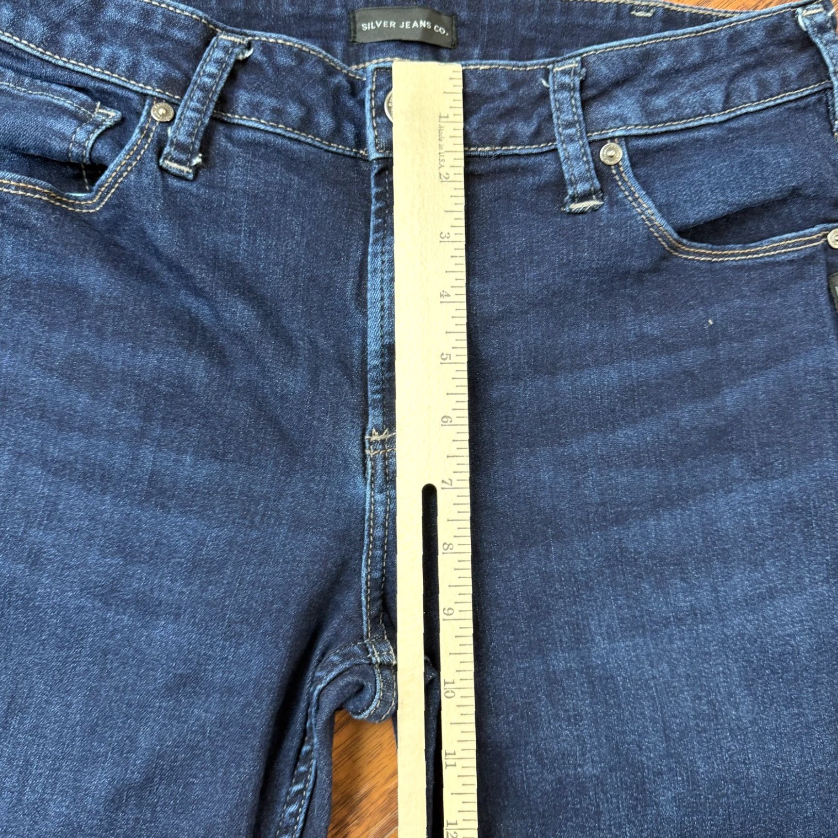 Silver Jeans Co. Silver Jeans Womens 32 Boot Cut Slim Fit Mid Rise Dark Wash Denim Avery 30x36 Jeans Size 30" / US 8 / IT 44 - 4 Thumbnail