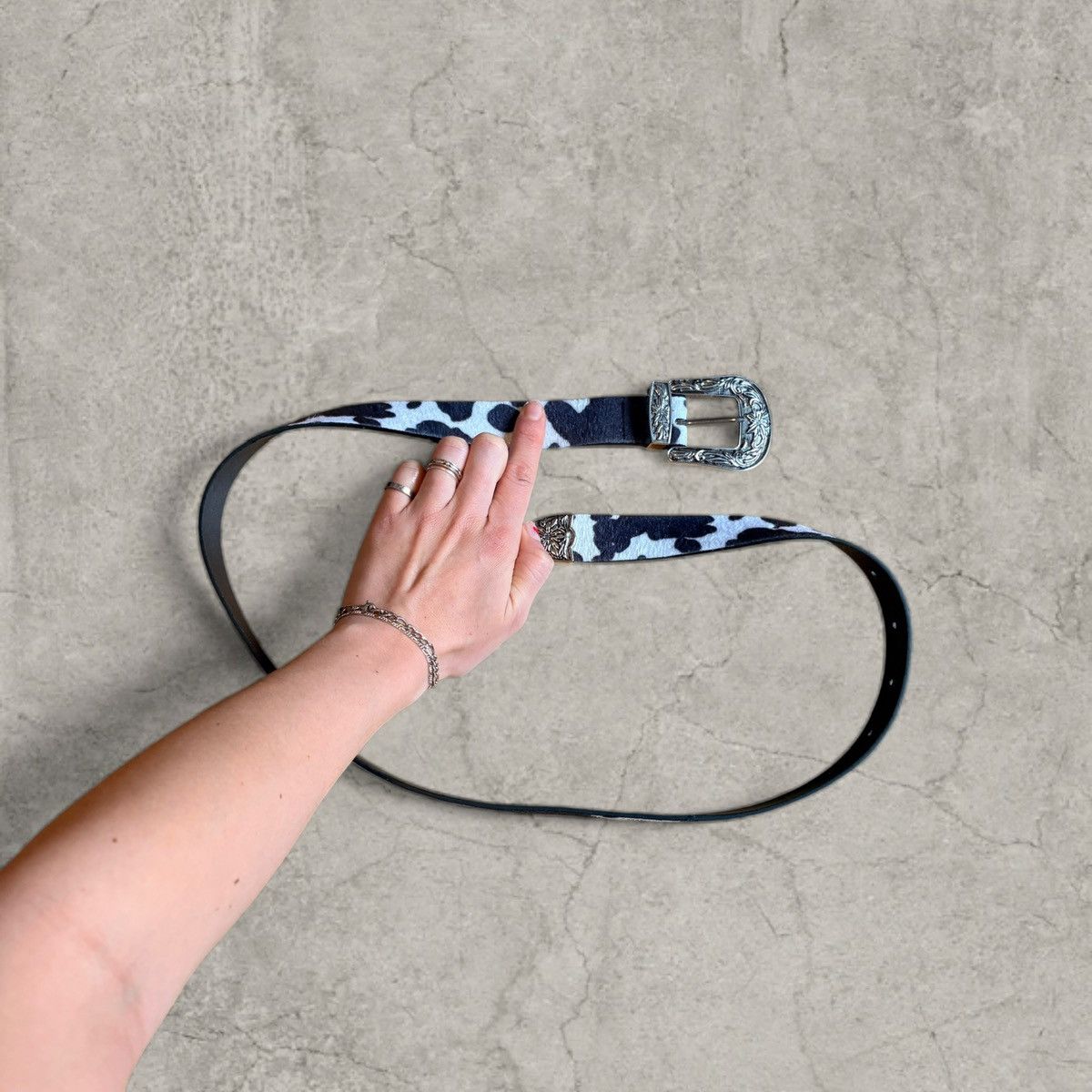 Japanese Brand Vintage style Western belt in cow print, silver. One size Size ONE SIZE - 3 Thumbnail