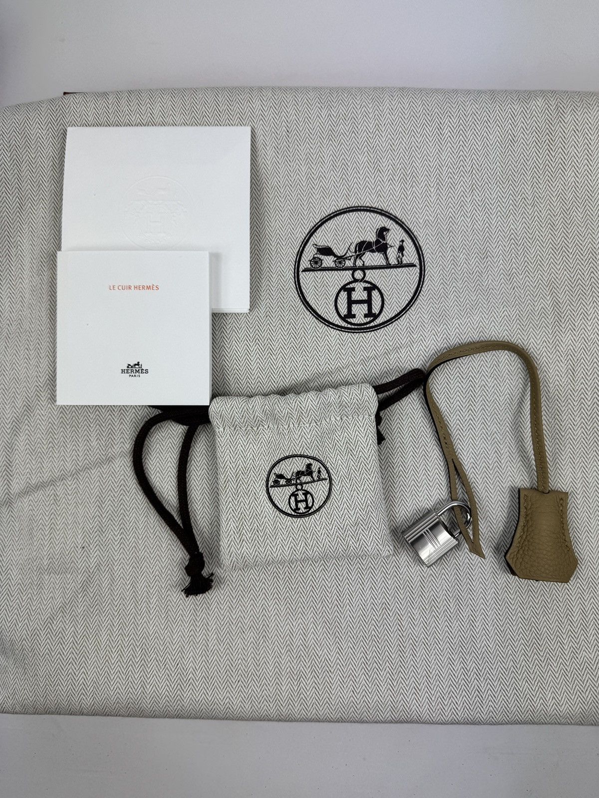 BIRKIN 30 K STAMP POUSSIERE TOGO BAG