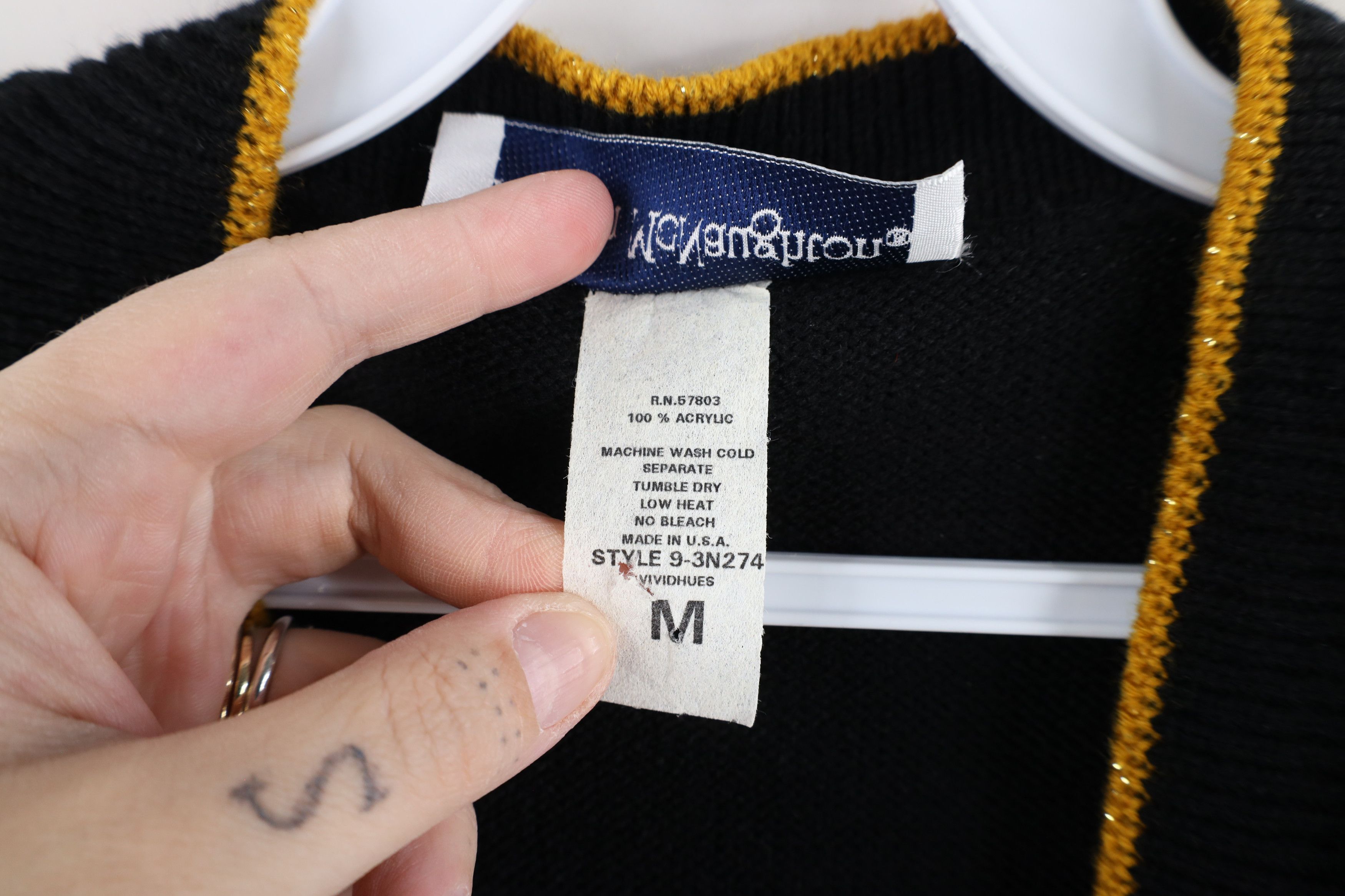 Vintage Vintage 90s Streetwear Crest Knit Cardigan Sweater USA Size M / US 6-8 / IT 42-44 - 5 Thumbnail