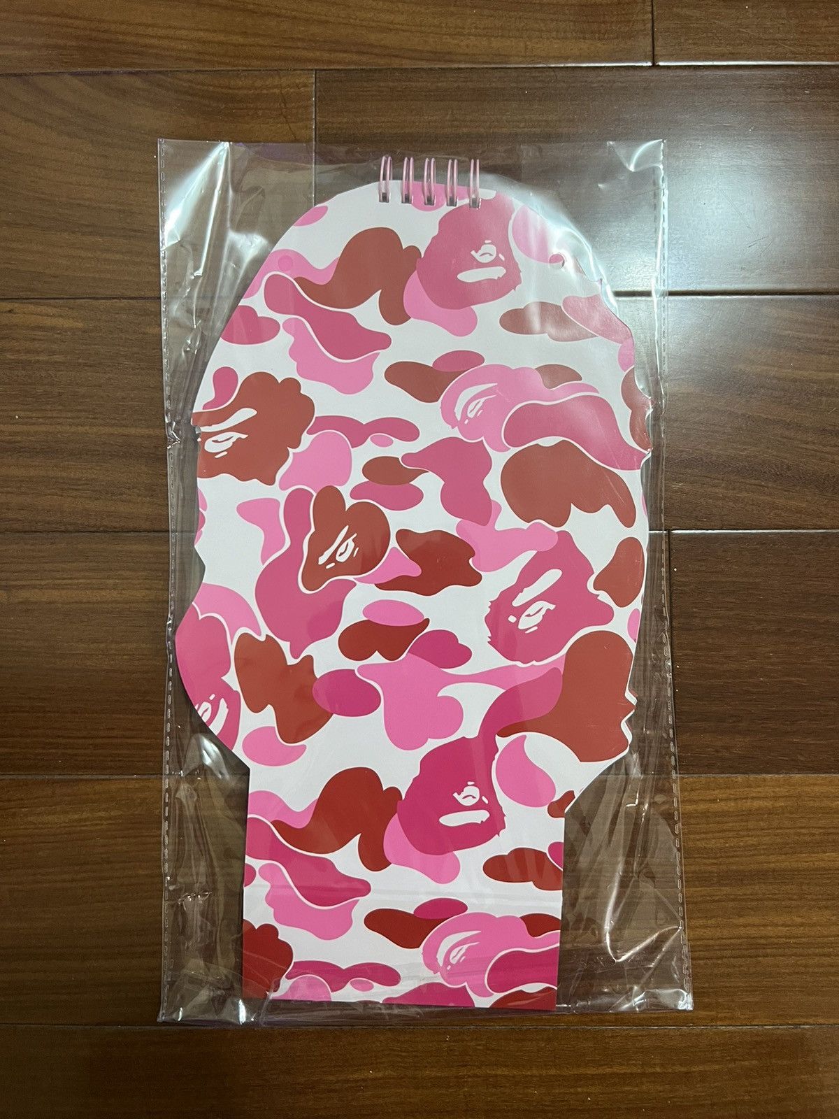 Bape Bape pink camo 2025 calendar Size ONE SIZE - 2 Thumbnail