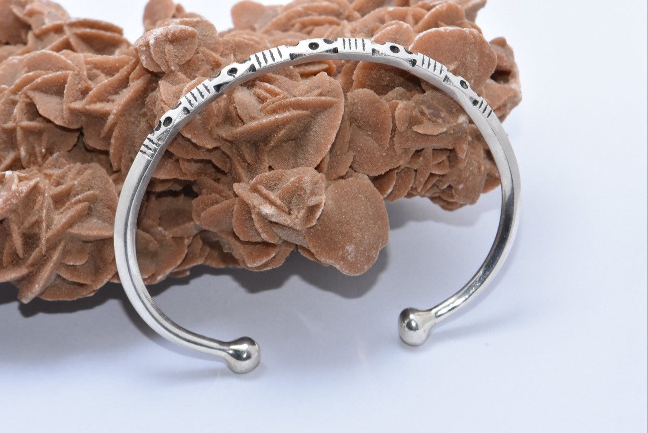 Handmade × Vintage Tuareg bracelet silver , Tuareg cuff sterling silver Size ONE SIZE - 4 Thumbnail