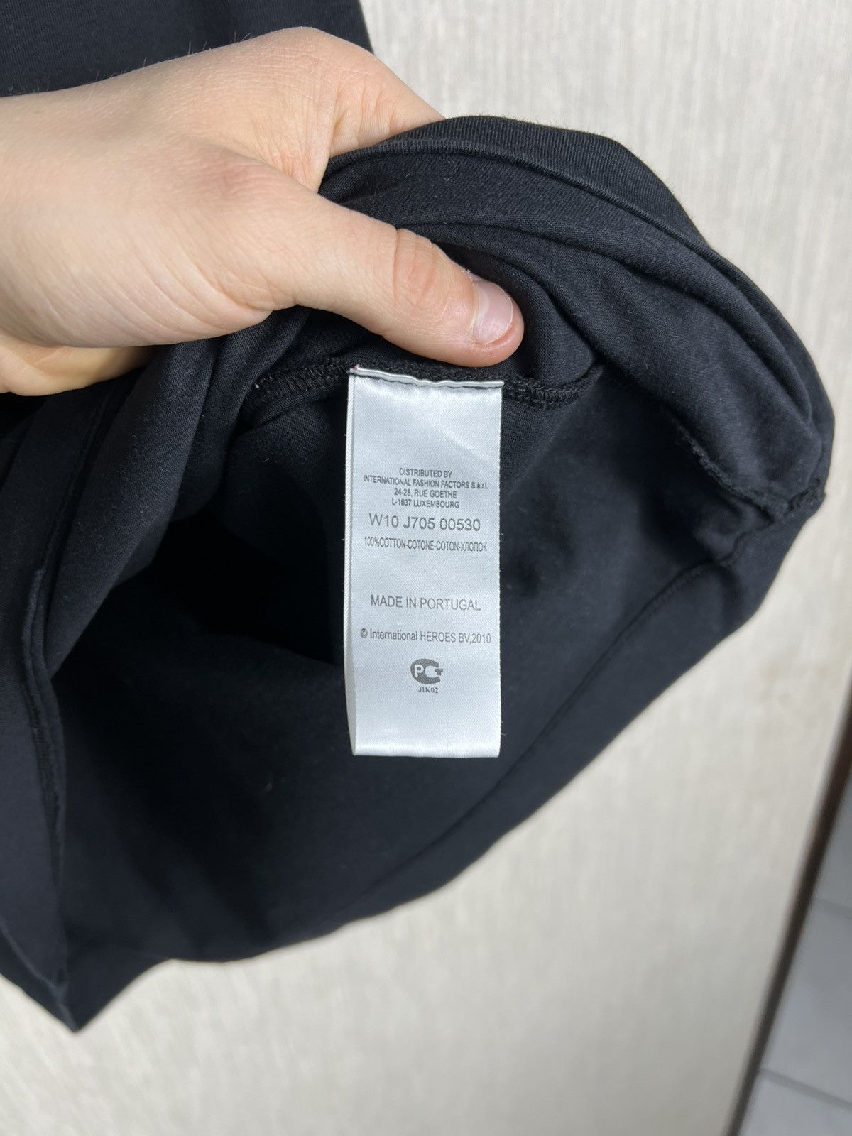 Dirk Bikkembergs Archive Dirk Bikkembergs v-neck buttons long sleeve tee logo Size US M / EU 48-50 / 2 - 9 Thumbnail