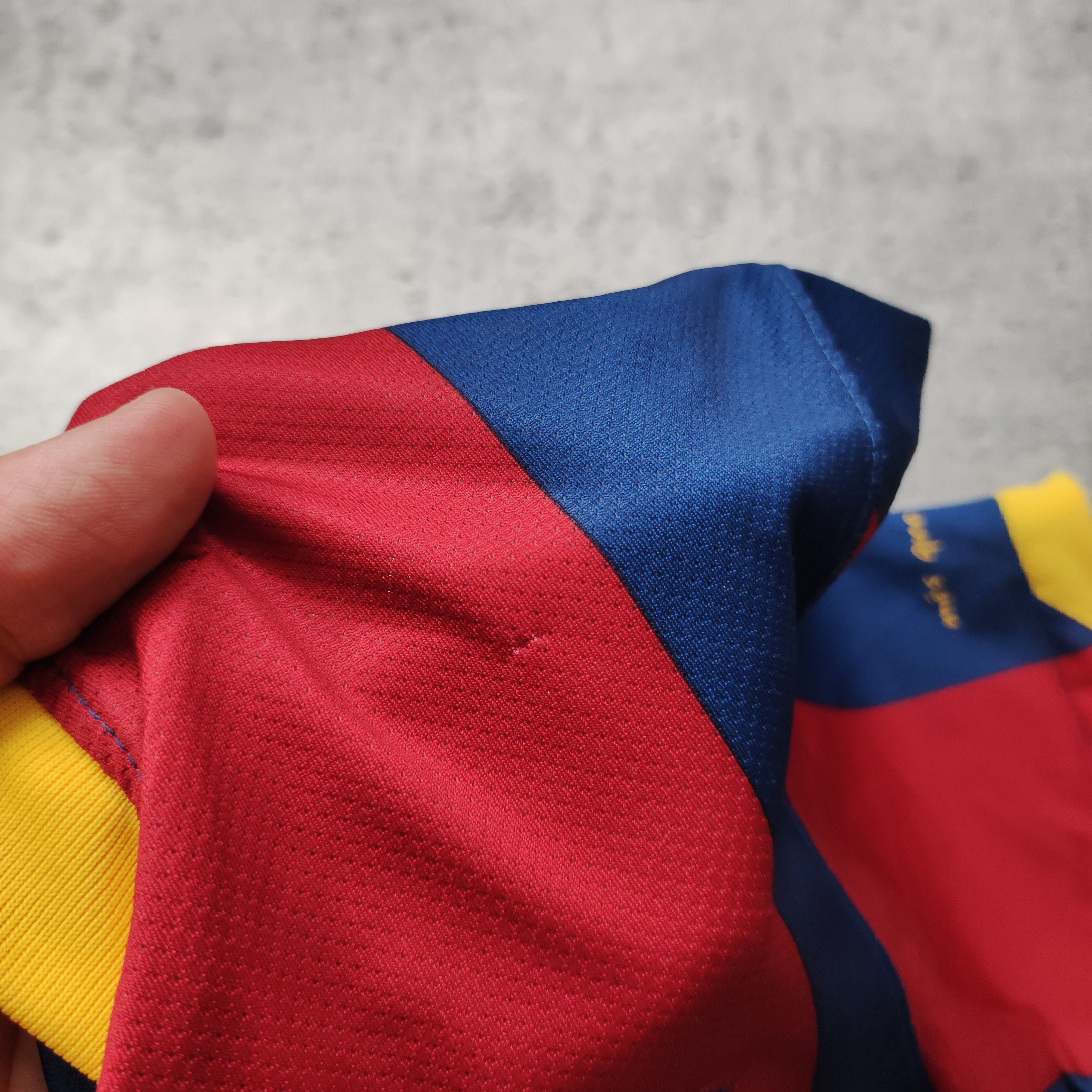 Other RARE 2010 FC Barcelona x Nike Football Home Jersey Size US S / EU 44-46 / 1 - 8 Thumbnail