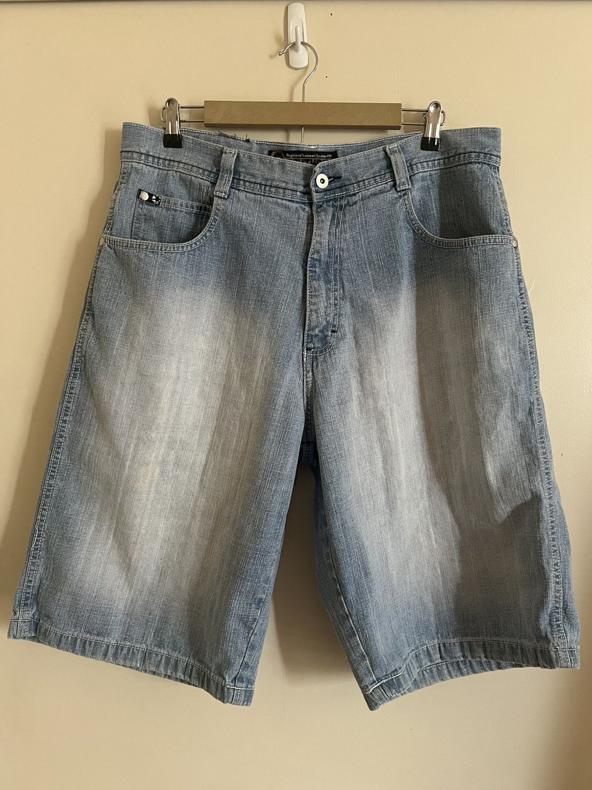 90s Y2K Southpole Black Tab Jean Shorts 36 *HAS FLAW*