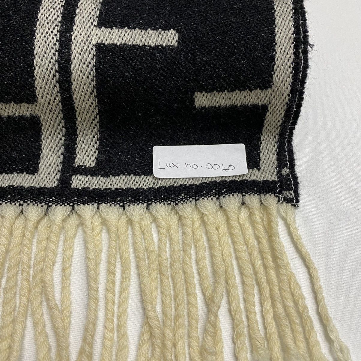 Fendi FENDI FF SCARF MUFFLER LUX040 Size ONE SIZE - 9 Thumbnail