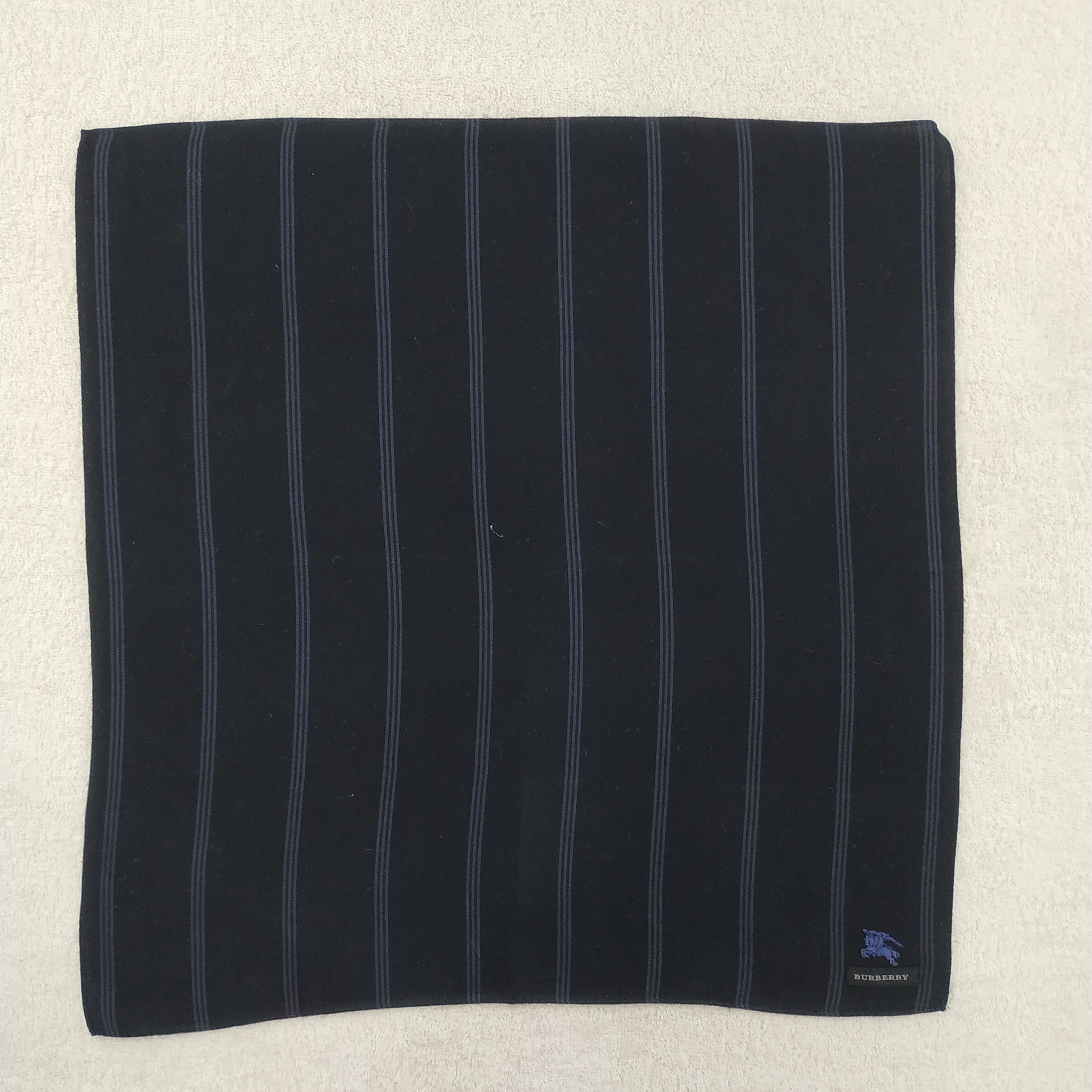 Burberry × Vintage Burberry Bandana / Handkerchief / Neckerchief - S009 Size ONE SIZE - 1 Thumbnail