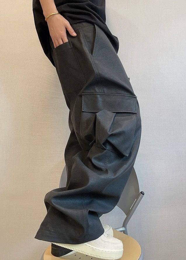 Japanese Brand × Vintage Avant garde retro huge pocket matte faux leather baggy pants Size US 32 / EU 48 - 5 Thumbnail