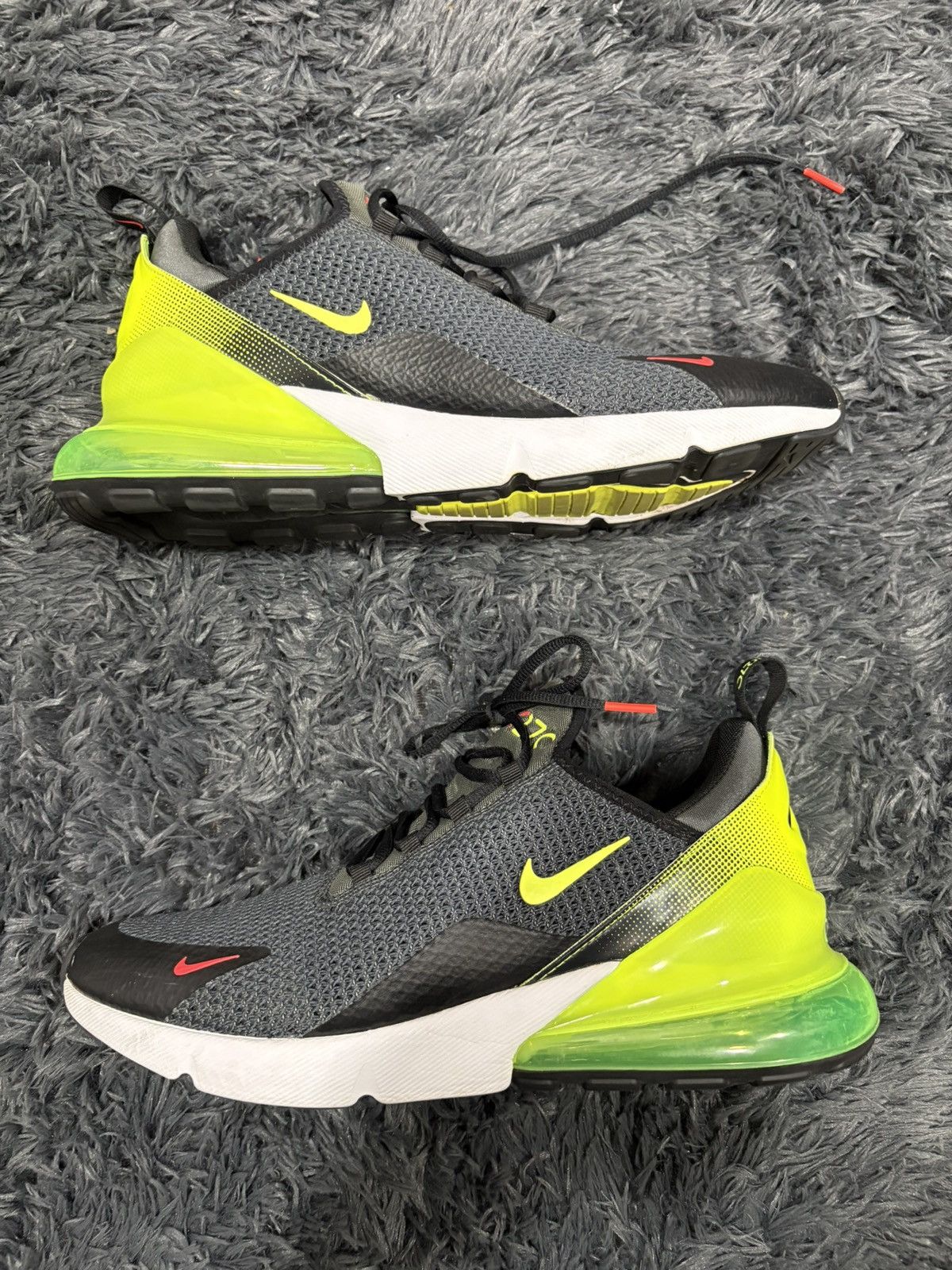 Nike Nike Air Max 270 Size US 12 / EU 45 - 3 Thumbnail