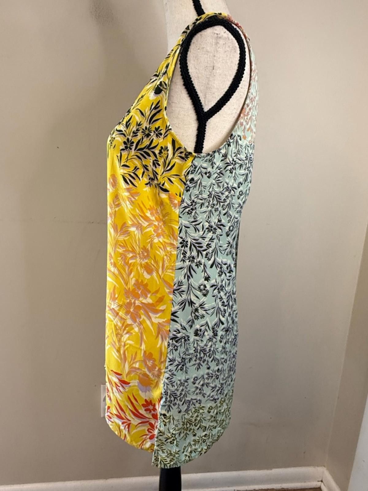 Other Cabi floral sleeveless mini dress colorful patterns SZ XS Size XS / US 0-2 / IT 36-38 - 3 Thumbnail