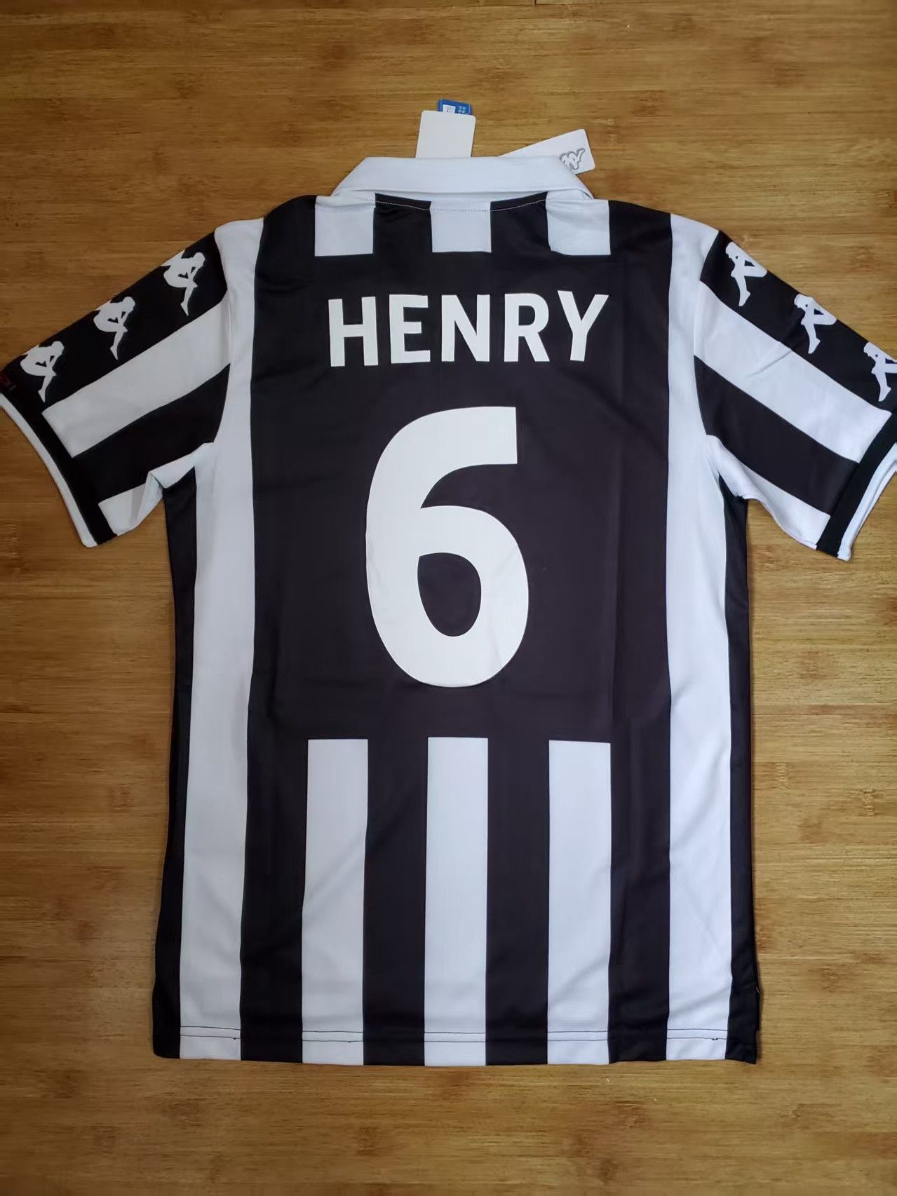 Other 99 00 Juventus #6 Thierry Henry Jersey Size US M / EU 48-50 / 2 - 1 Thumbnail
