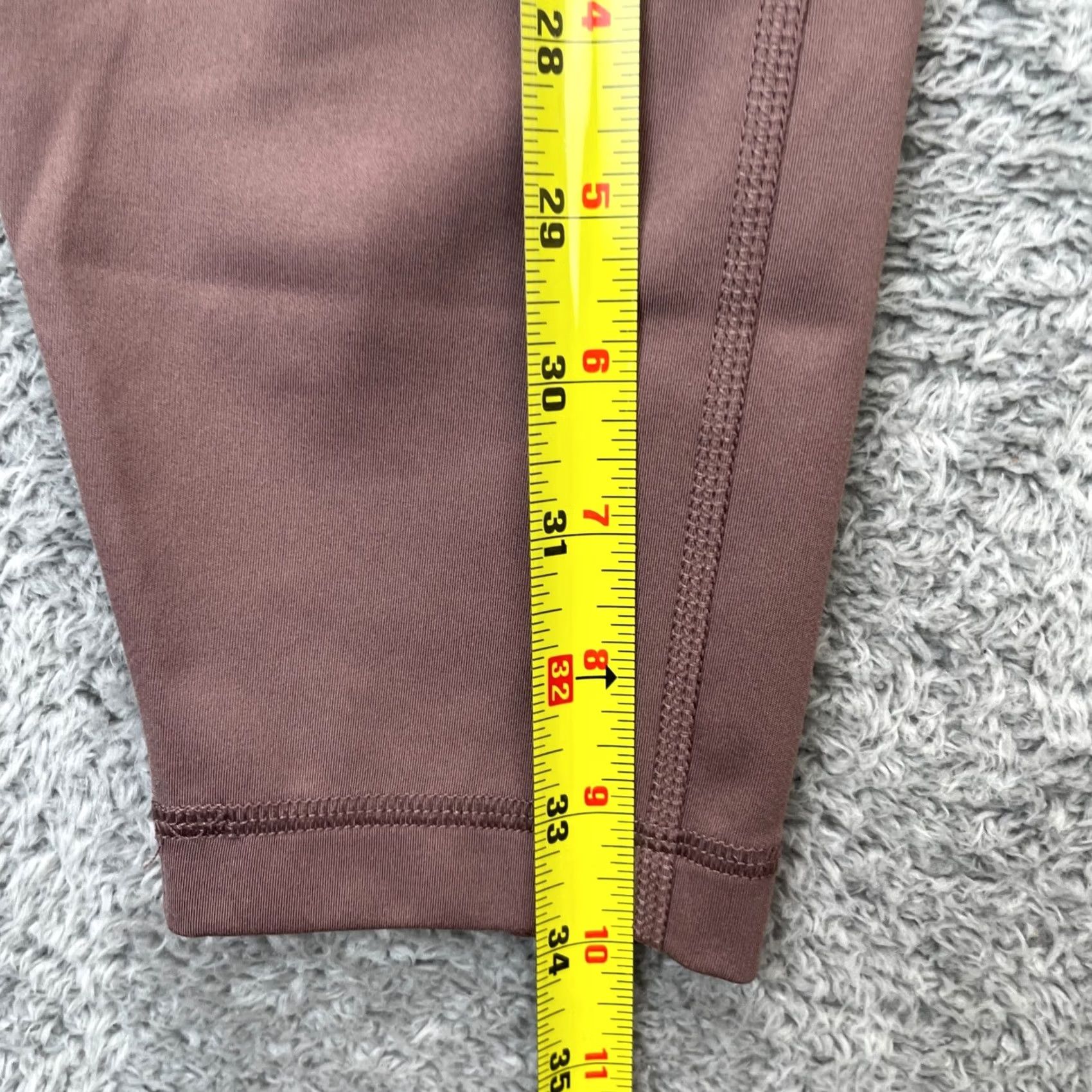 Vintage Yogalicious Leggings Womens XL Purple High Rise Cropped Tapered Leg Breathable Easy Care Pockets activewear Gym & Training Yoga Size 28" / US 6 / IT 42 - 5 Thumbnail