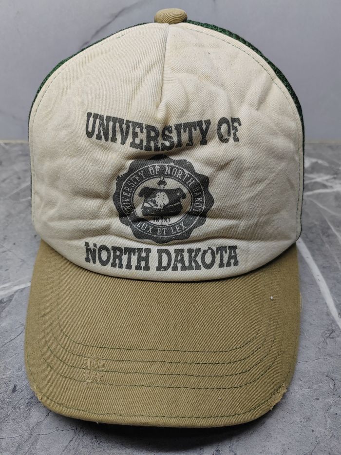 Japanese Brand Vintage University Of North Dakota Distressed Style Cap Size ONE SIZE - 2 Thumbnail
