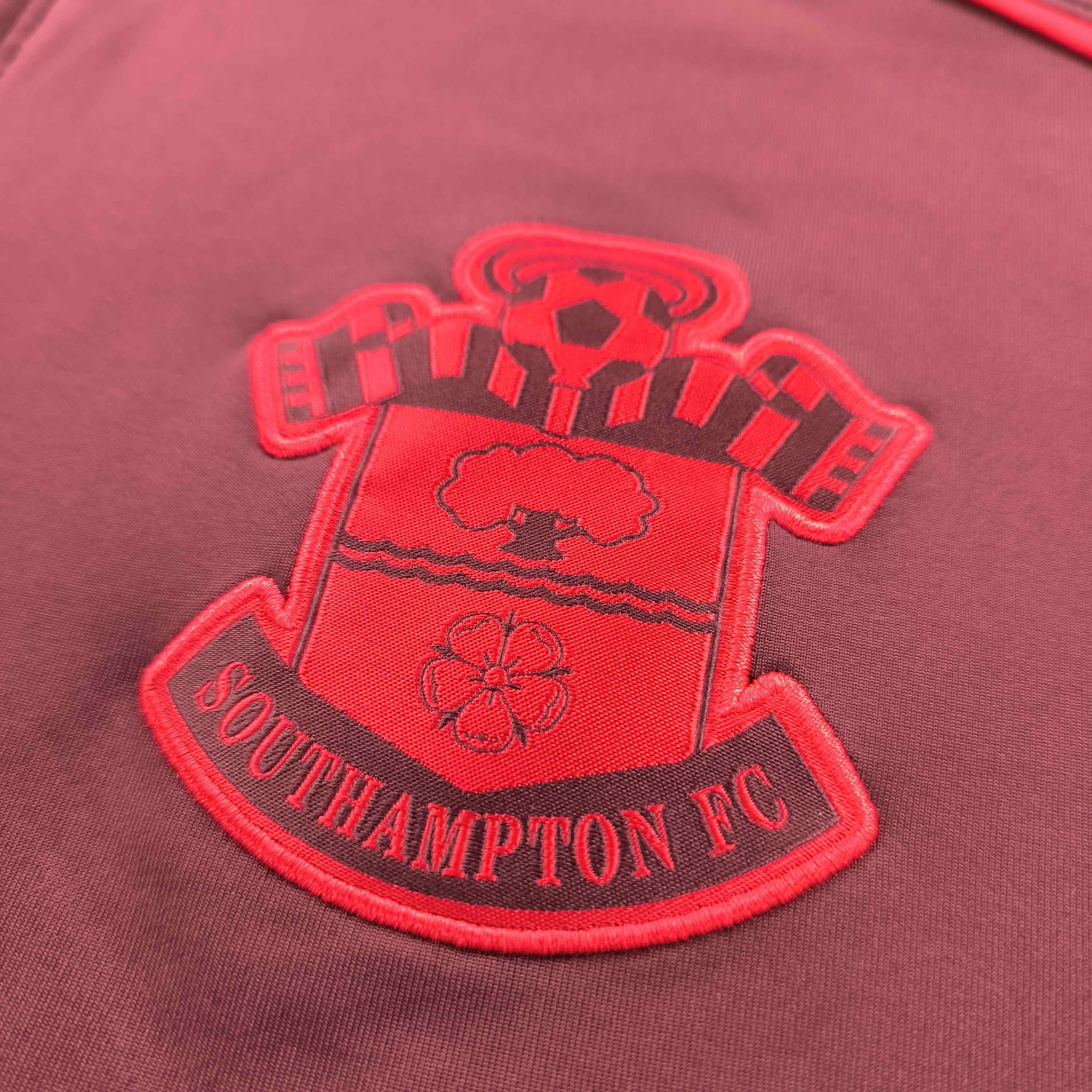 Under Armour Southampton 2017-18 Under Armour football training top sz XL Size US XL / EU 56 / 4 - 4 Thumbnail