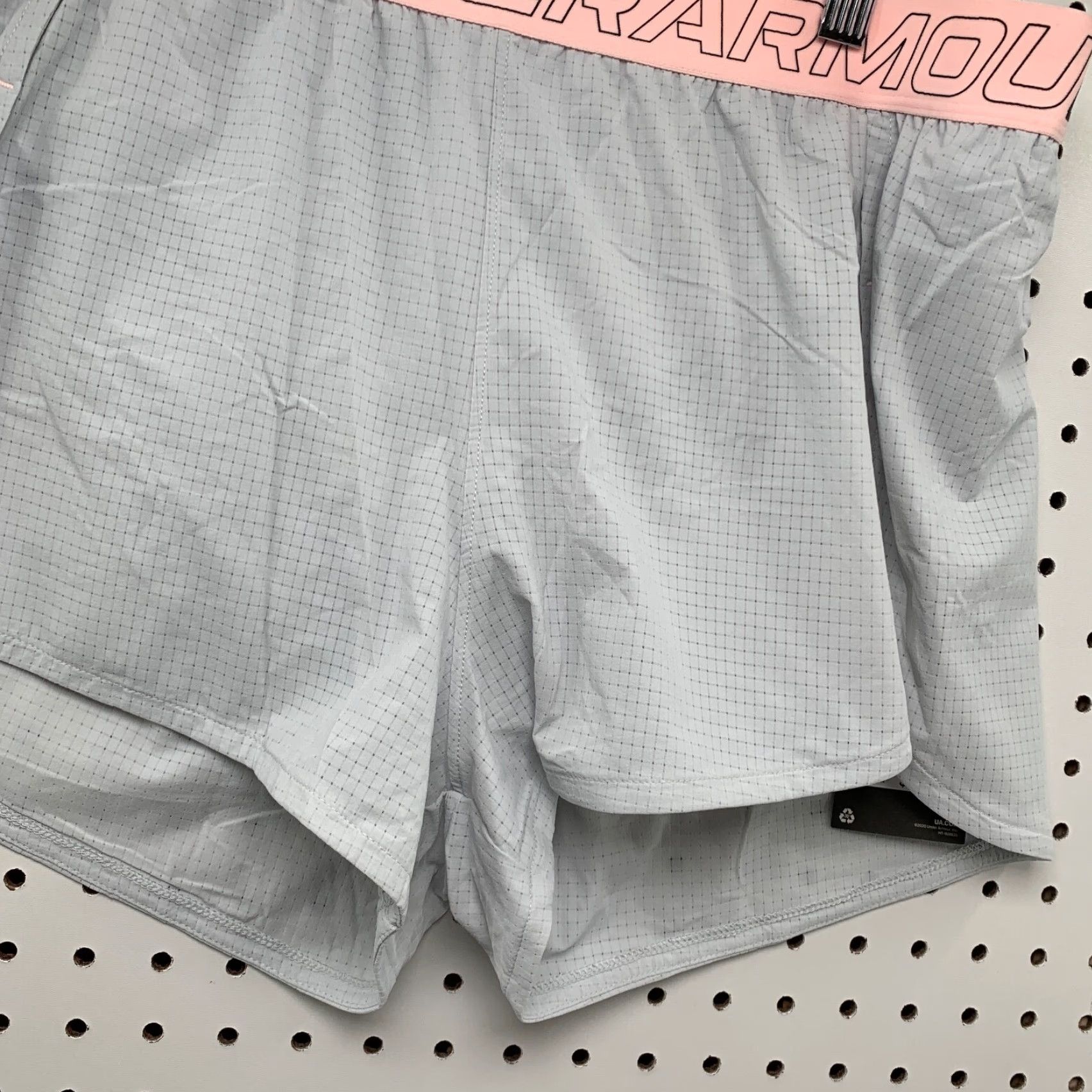 Under Armour VINTAGE Under Armour Women Running Shorts Gray Pink Training Activewear NEW 5 Size 32" / US 10 / IT 46 - 4 Thumbnail