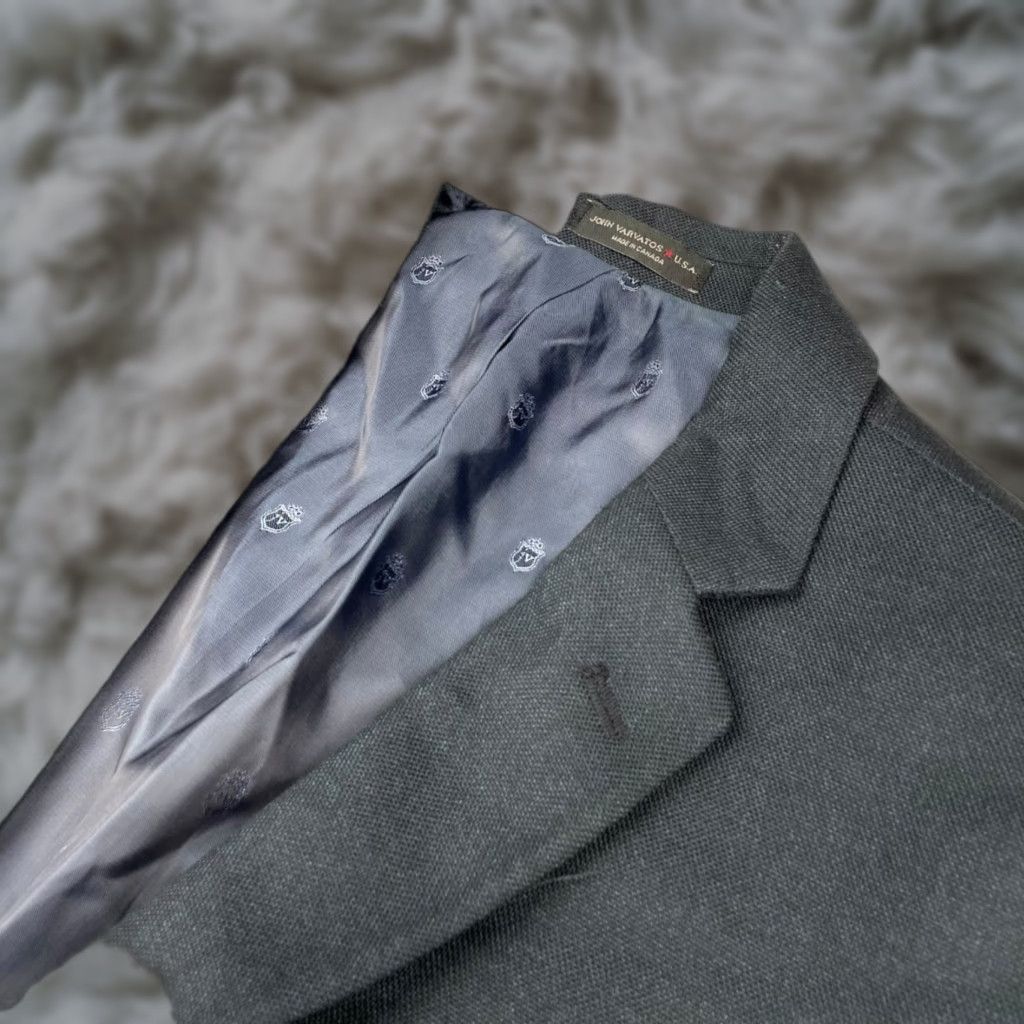 John Varvatos John Varvatos Blazer Men 44R Navy Blue 2-Button Notch Solid Polyester Viscose Mens Size 44R - 1 Thumbnail