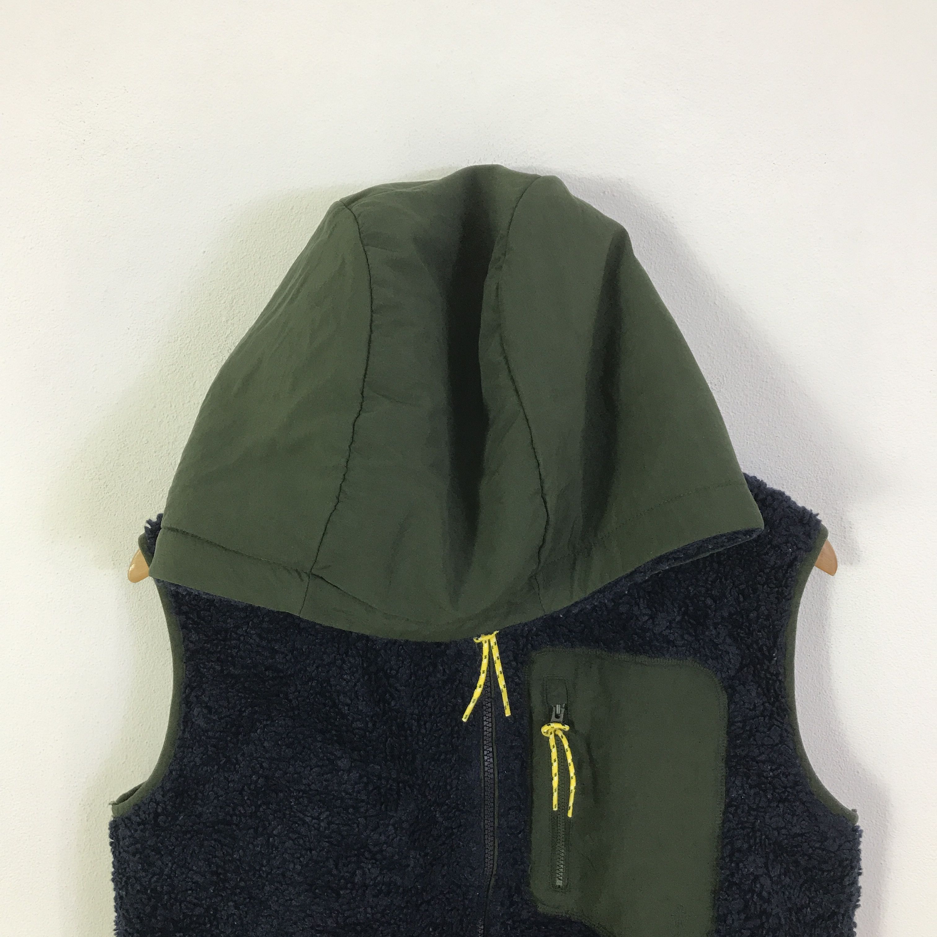 Japanese Brand Jw.Anderson fleece Vest jacket K110B20 Size US L / EU 52-54 / 3 - 2 Thumbnail