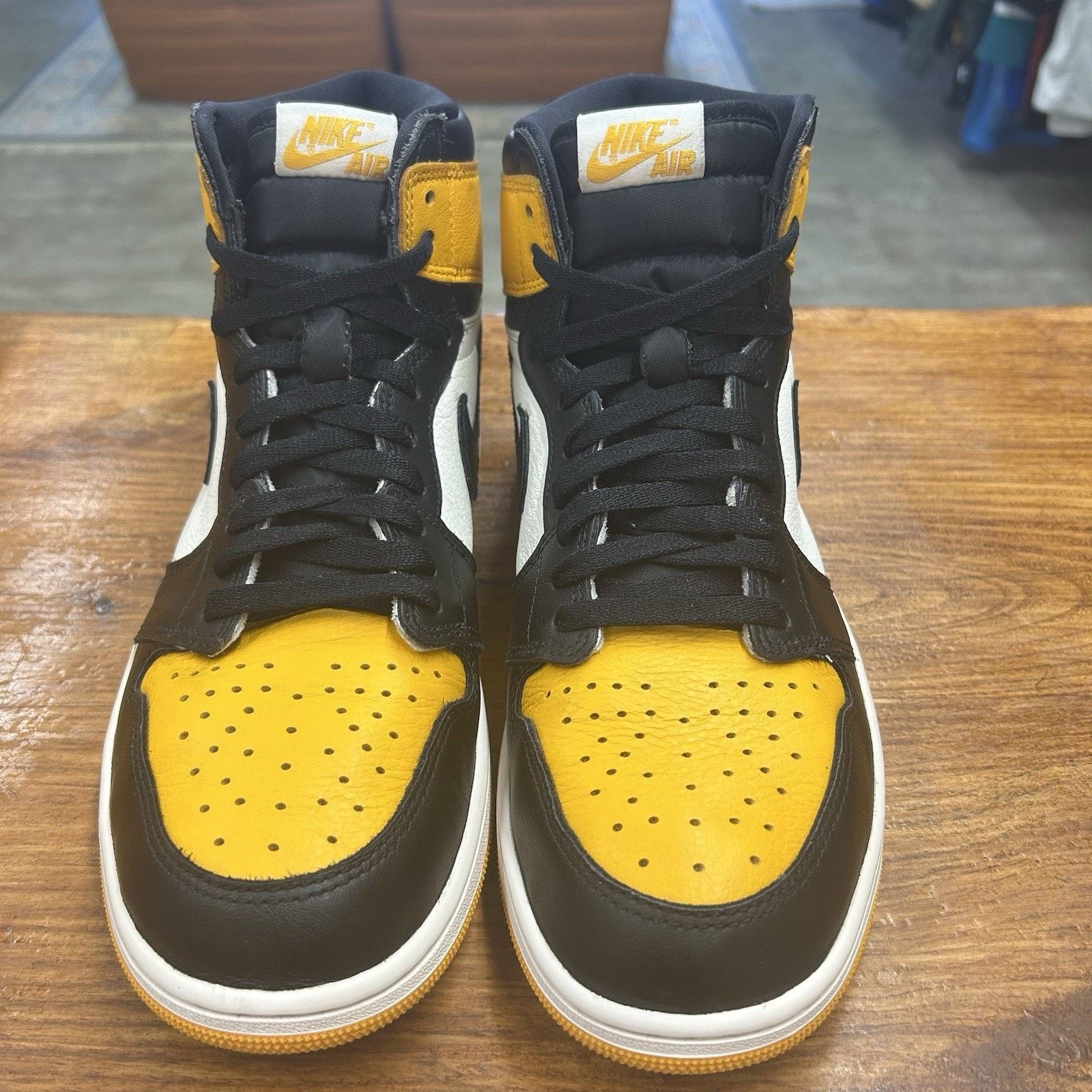 Jordan Brand Size 11.5 - Jordan 1 Retro OG High Yellow Toe Lightly Worn Size US 11.5 / EU 44-45 - 2 Thumbnail